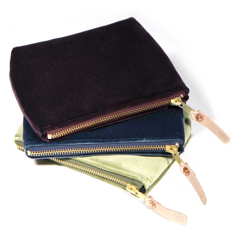 Luxury Velvet Jewelry Pouch - Green Apple Color for Earrings, Rings & Necklaces - Perfect for Travel, Gifts & Organizing Jewelry