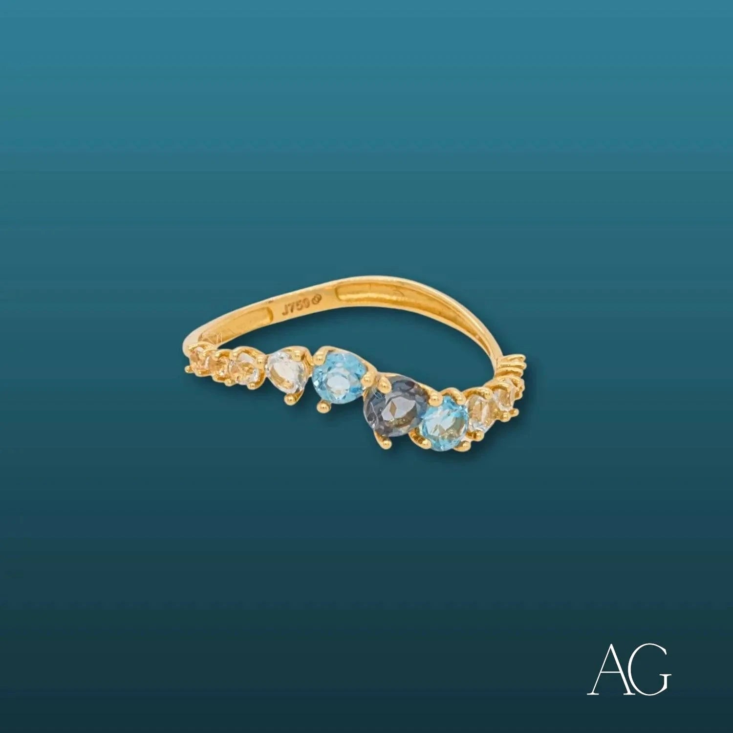 18K Gold Gradient CZ Ring for Women - Elegant Stackable Band for Everyday Wear & Special Occasions