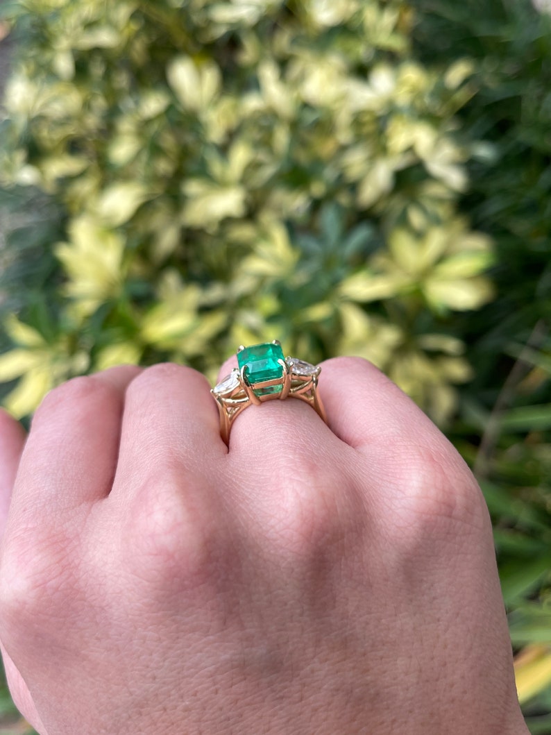 6.05tcw 18K Gold 3 Stone Emerald & Pear Diamond Ring for Women - Luxury Wedding, Engagement, Anniversary Jewelry Gift - Perfect for Bridal, Party & Special Occasions