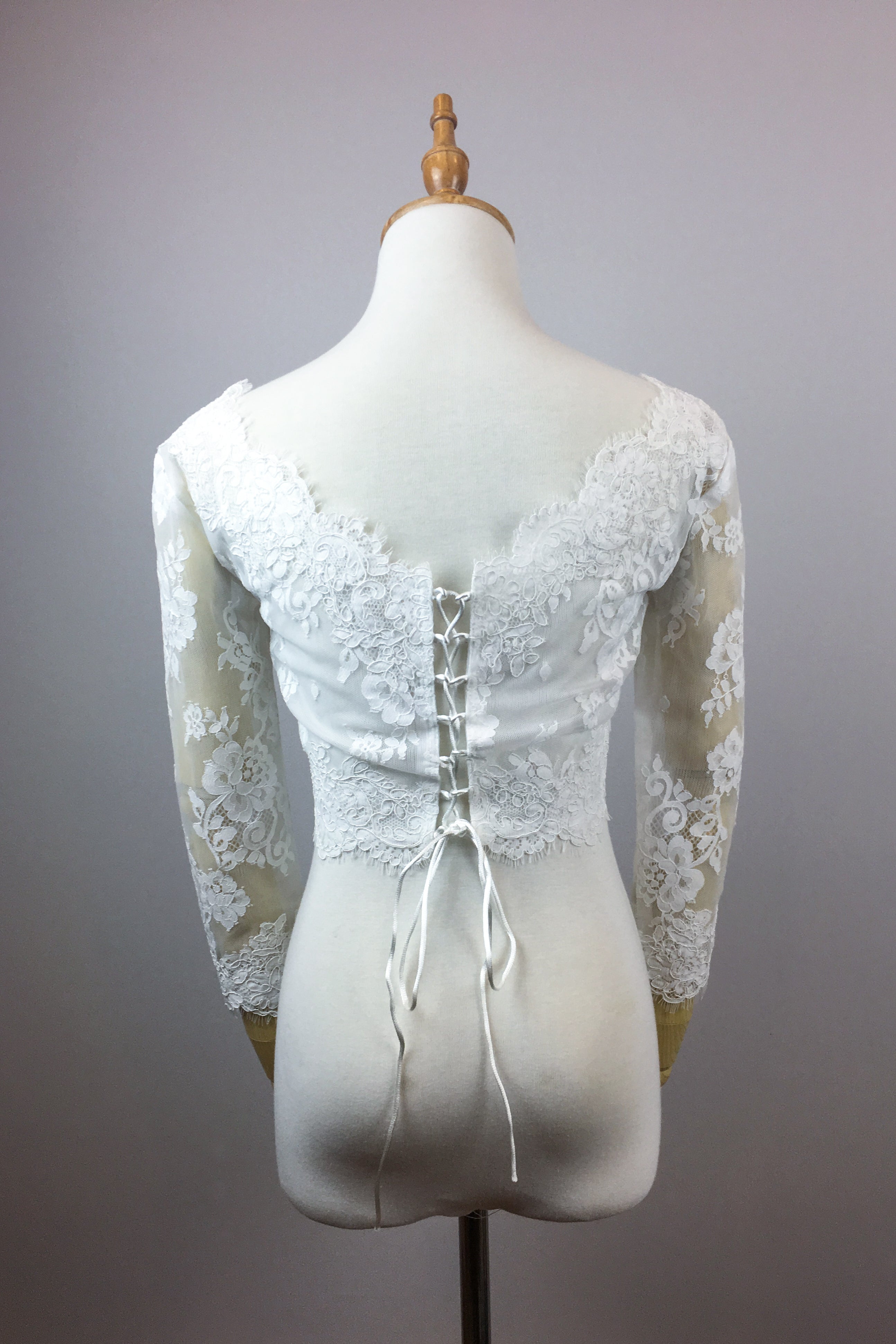 Elegant Lace Bolero Bridal Cover Up - Summer Wedding Shawl for Brides, Beach Ceremony & Outdoor Events