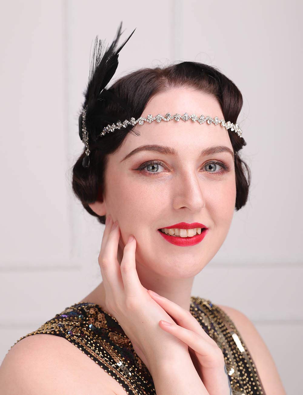 1920s Flapper Feather Hair Clip with Crystal Head Chain - Vintage Roaring 20s Headpiece for Costume Party, Masquerade Ball, Gatsby Themed Events & Halloween Hair Jewelry Accessories
