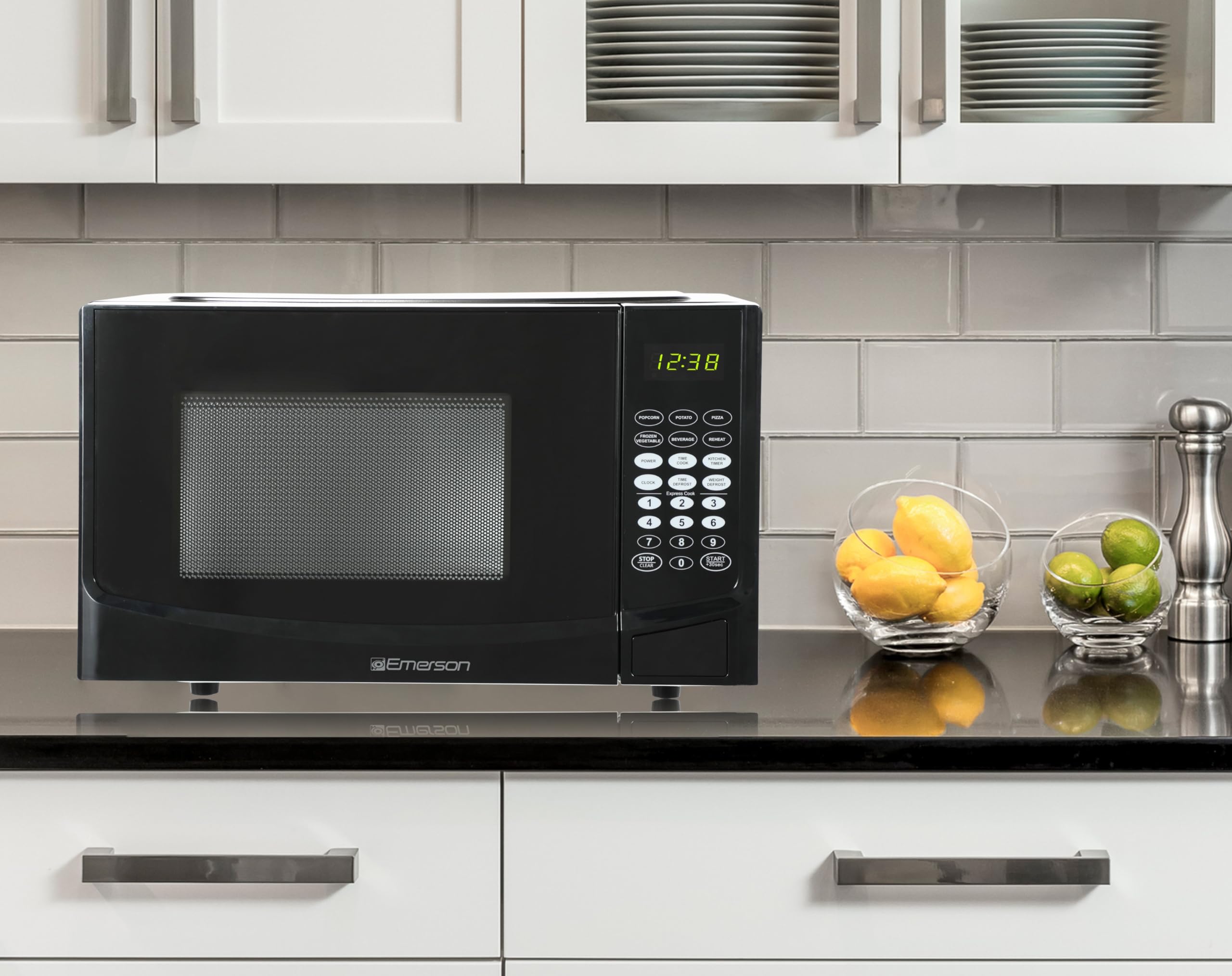 Emerson MW9255B 0.9 Cu ft Countertop Microwave Oven - 900W, 6 Pre-Programmed Settings, Removable Glass Turntable, Child Safety Lock, Black - Perfect for Small Kitchens, Dorms, and Office Break Rooms