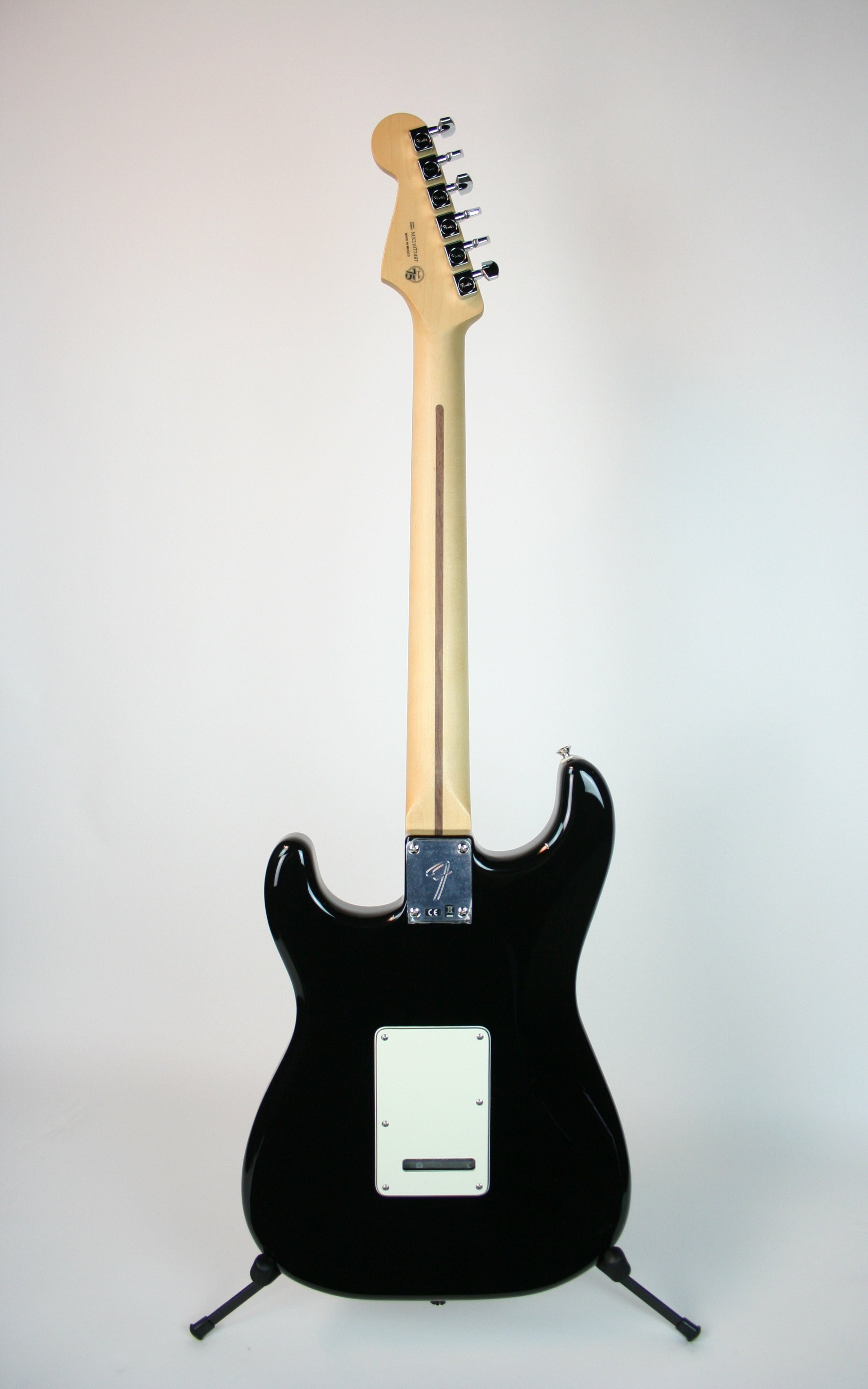 Fender Player Stratocaster PF Electric Guitar Bundle with Mustang LT25 Amplifier - Perfect for Beginners, Home Practice & Live Performances