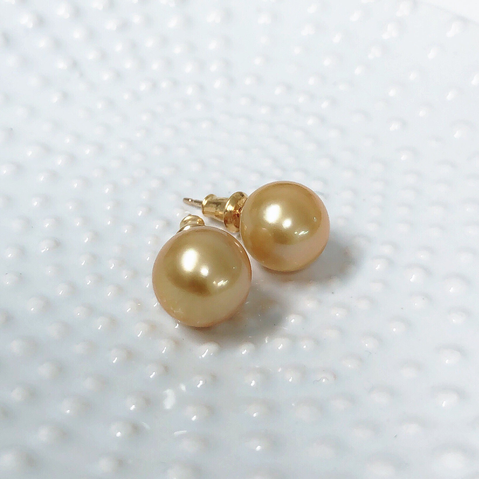 Luxury Golden South Sea Pearl Earrings (E526) - Elegant Jewelry Gift for Women, Perfect for Weddings, Parties & Special Occasions