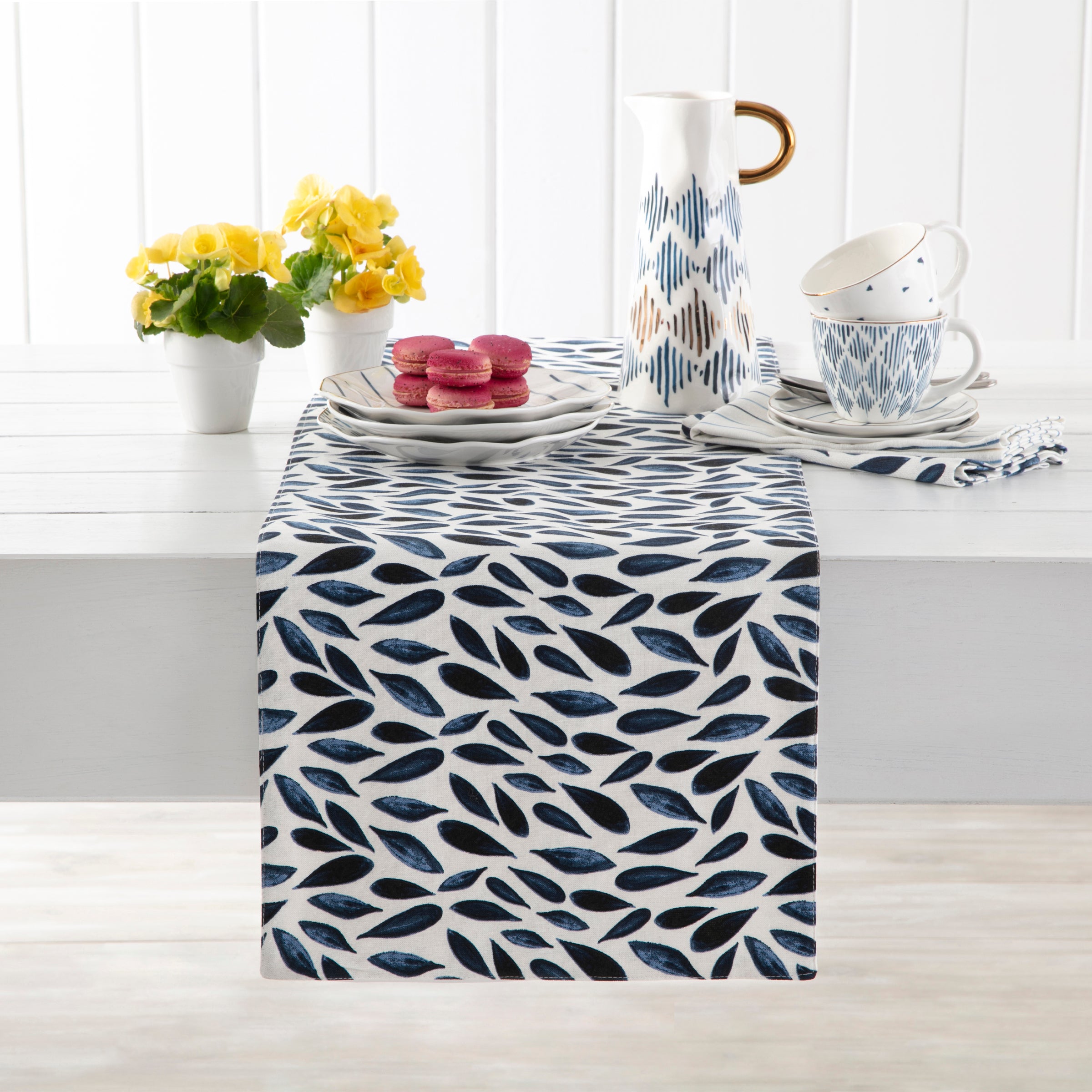 Blue Bay Reversible Table Runner - 2-Sided Elegant Dining Table Decor for Thanksgiving, Christmas & Everyday Use - Perfect for Holiday Parties, Weddings & Home Decor