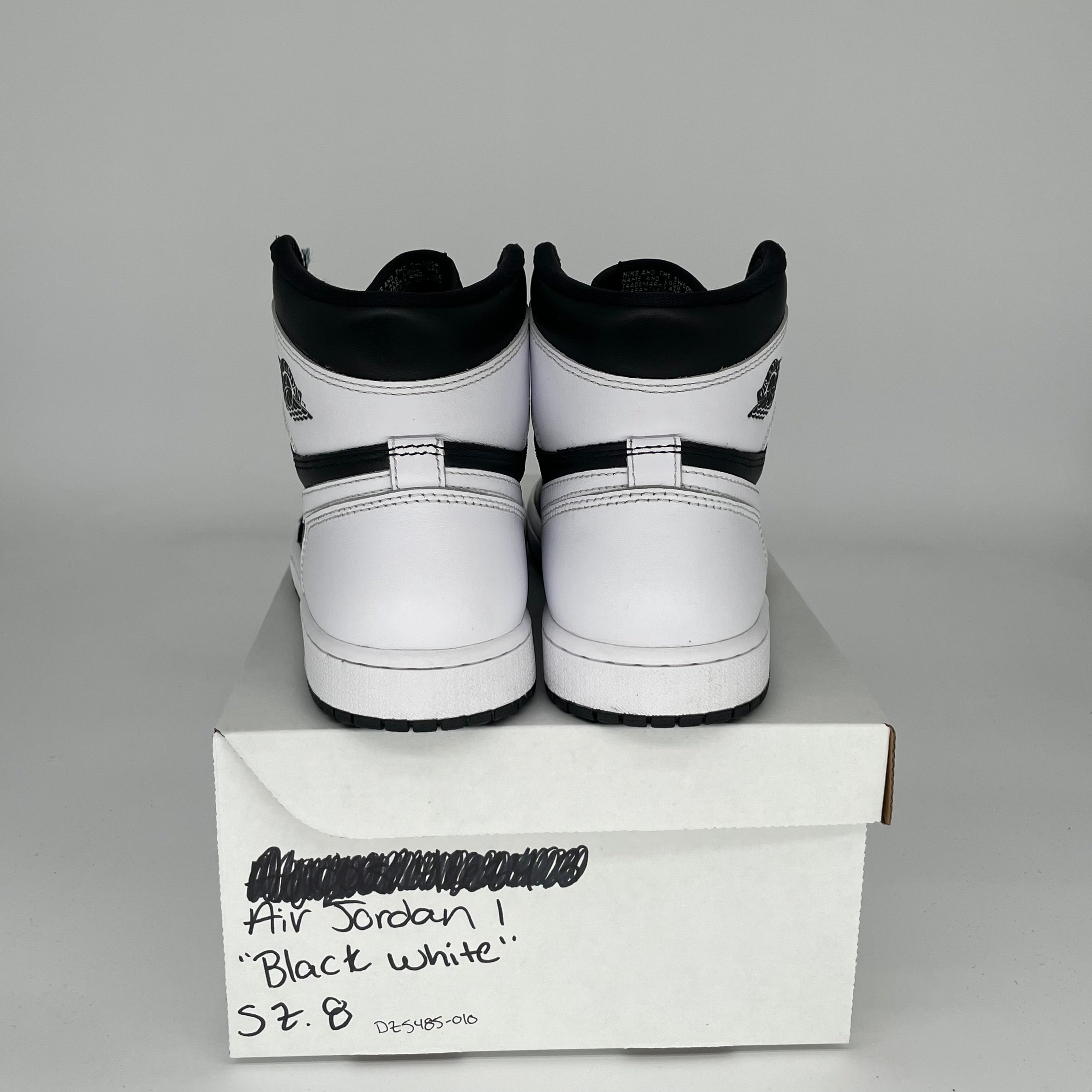 Original Air Jordan 1 Retro High OG 'Black White' Men's Basketball Shoes - Size 8 (DZ5485-010) | Classic Sneakers for Streetwear, Casual & Basketball Performance