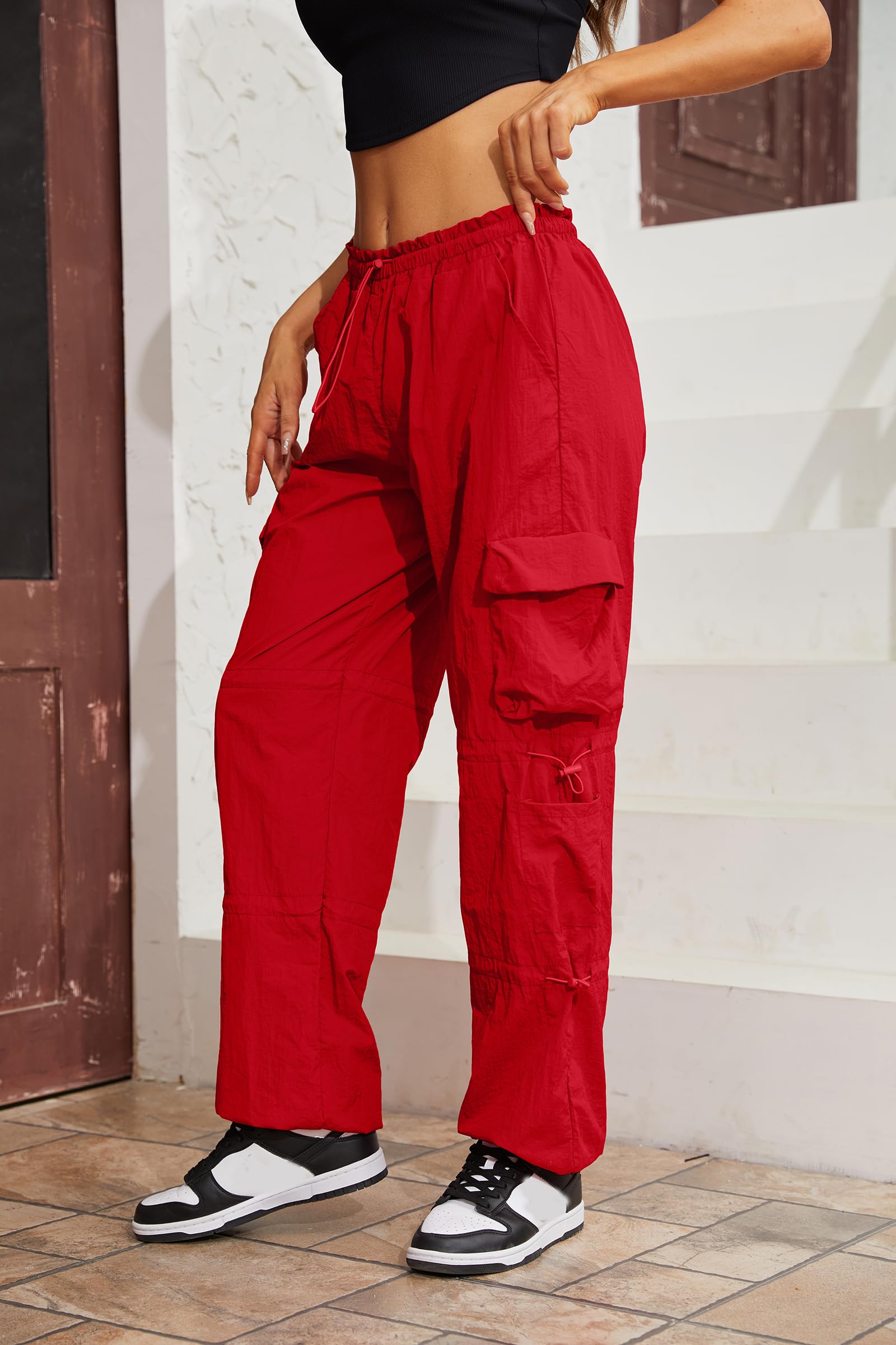 QYANGG Women's Baggy Parachute Pants with Drawstring Waist - Elastic Low Rise Cargo Joggers with Multiple Pockets | Y2K Fashion Trend | Perfect for Streetwear, Casual Outfits & Festival Style