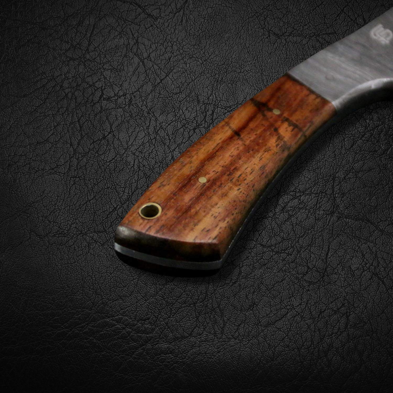 Premium Bolognesi Damascus Steel Hunting Knife - Handcrafted Full Tang Outdoor Survival Knife with Leather Sheath - Perfect for Hunting, Camping & Bushcraft Adventures