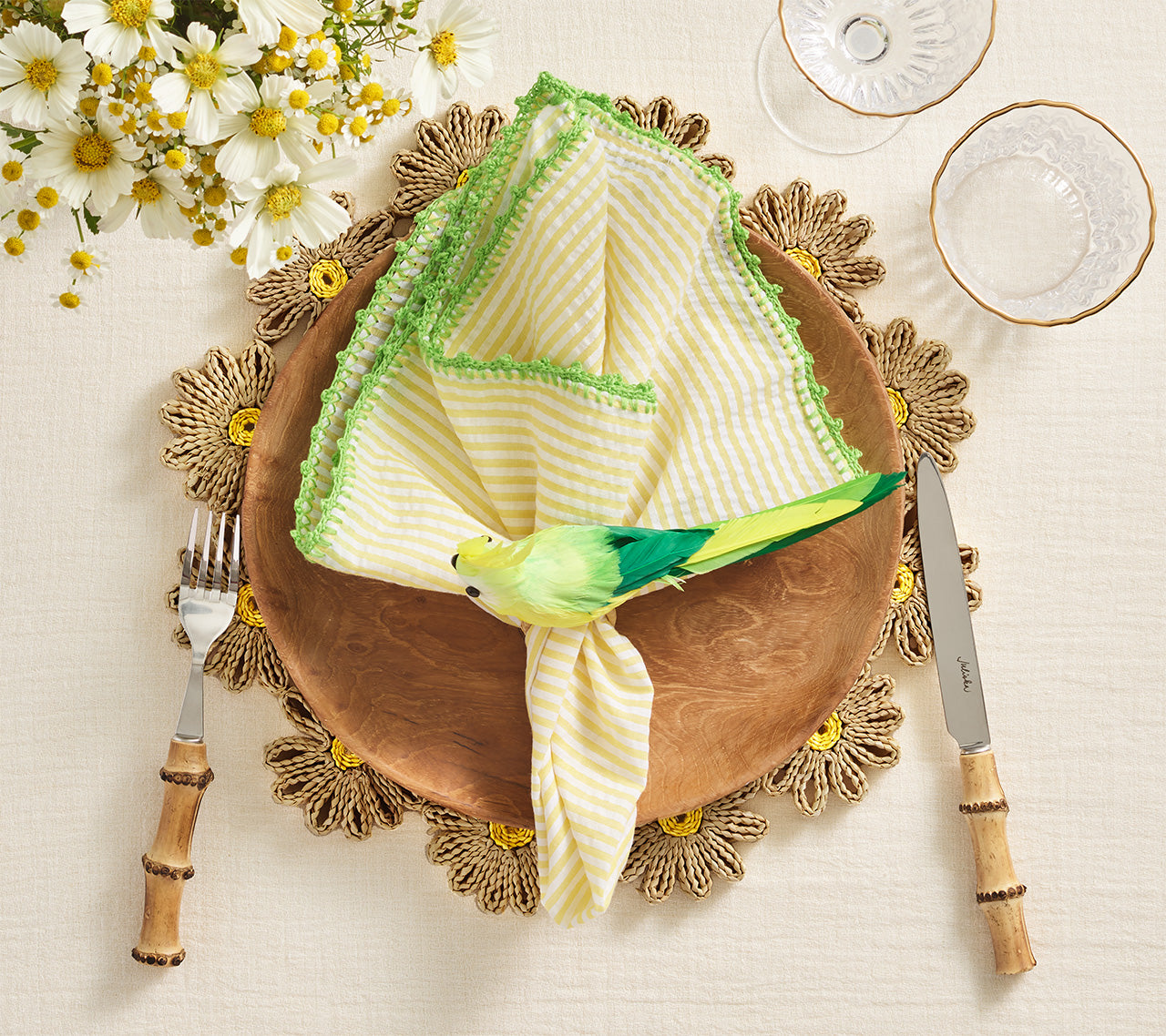 Natural & Yellow Daisy Placemats Set of 4 - Waterproof Round Table Mats for Dining, Kitchen, Picnic, and Outdoor Use