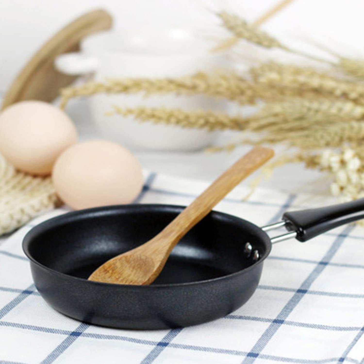 Nonstick Egg Frying Pan - 12cm Small Pancake Pan for Camping & Home Use | Perfect for Fried Eggs, Pancakes & Mini Meals | Durable Round Mini Saucepan for Kitchen, RV & Outdoor Cooking