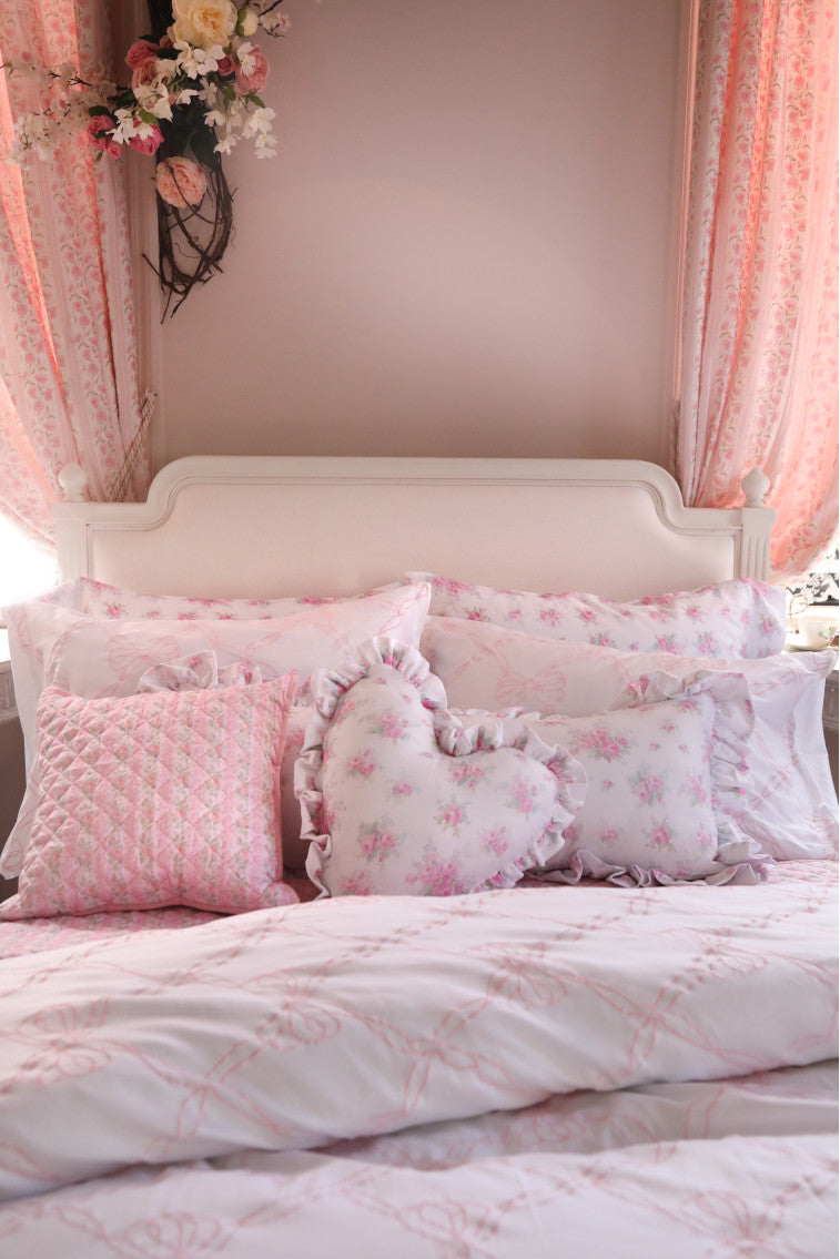 Elegant Ruffled Lumbar Pillow for Sofa & Bed - Comfortable Decorative Cushion for Living Room, Bedroom, or Office - Perfect Home Decor Accent
