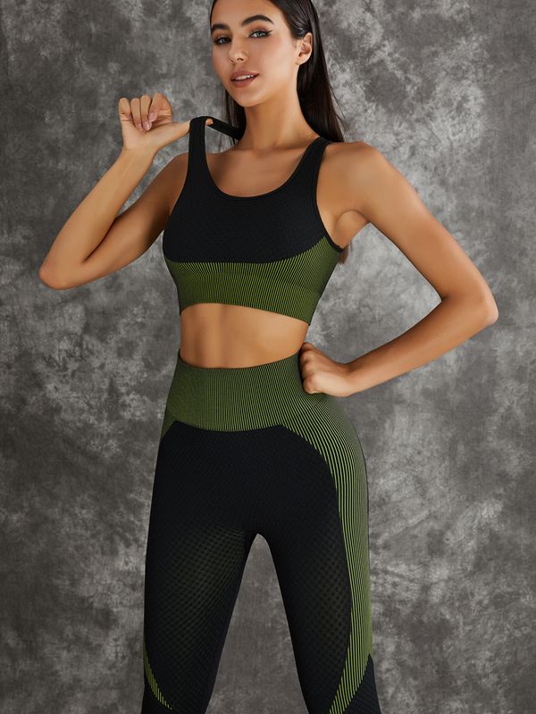 ZASUWA Women's 3-Piece Long Sleeve Zipper Workout Set - Gym, Yoga & Running Activewear for Women