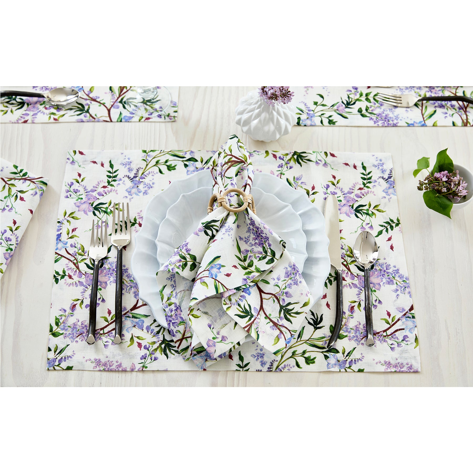 Lilac Floral Printed Napkins - Set of 4 Premium Cotton Dinner Napkins for Elegant Dining, Parties & Home Decor