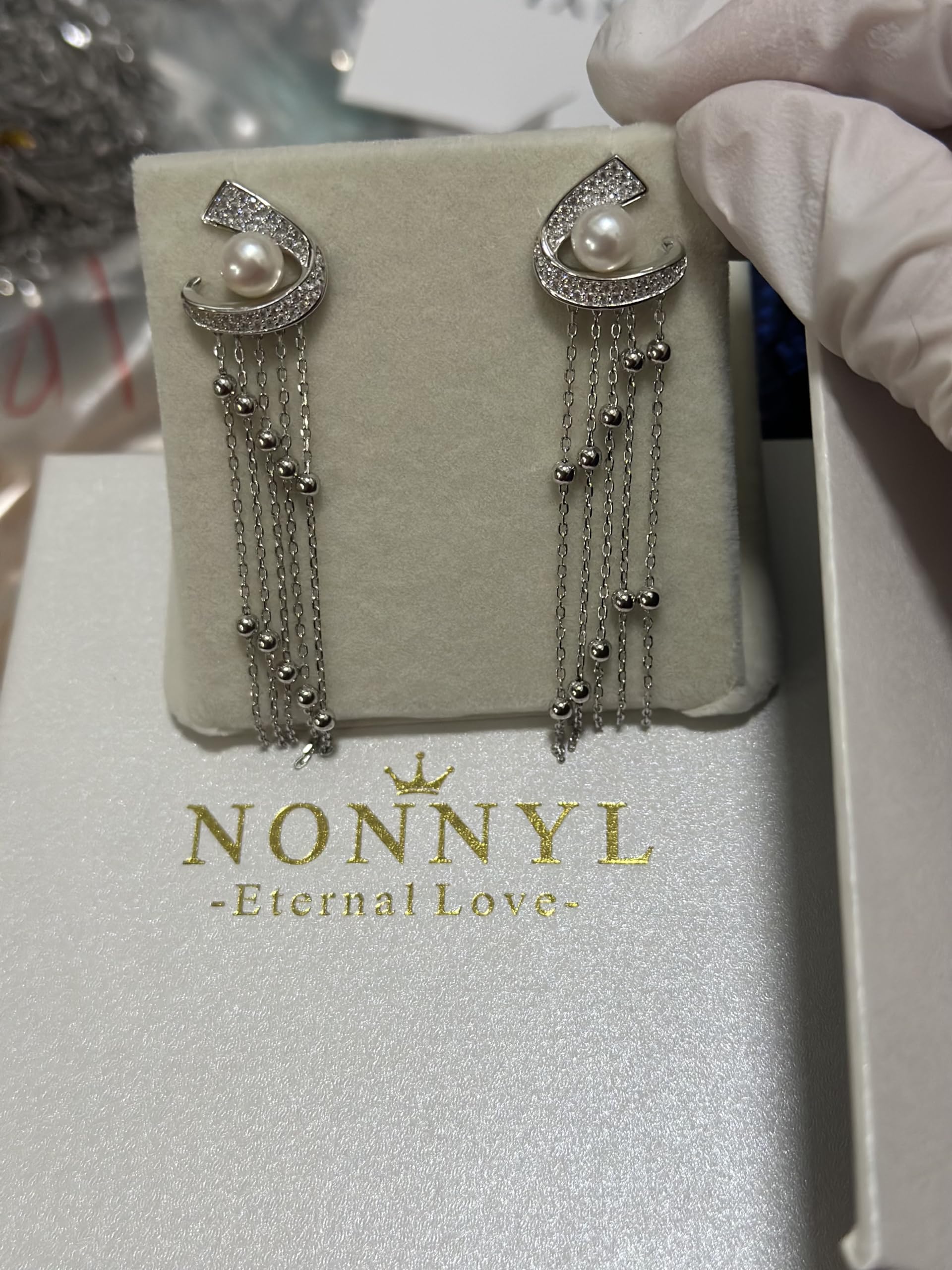 Exquisite Pearl Earrings for Women - Elegant Jewelry Gift for Wife, Girlfriend, Mom - Perfect for Birthday, Anniversary, Christmas, Valentine's Day & Mother's Day - Ideal for Weddings, Parties & Special Occasions
