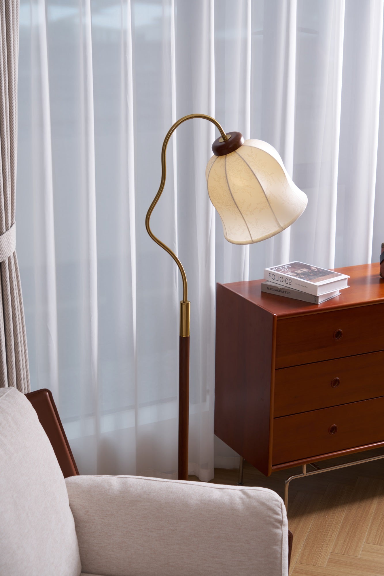 Bellvine Modern Floor Lamp with Adjustable Brightness - Perfect for Living Room, Bedroom, and Office Lighting