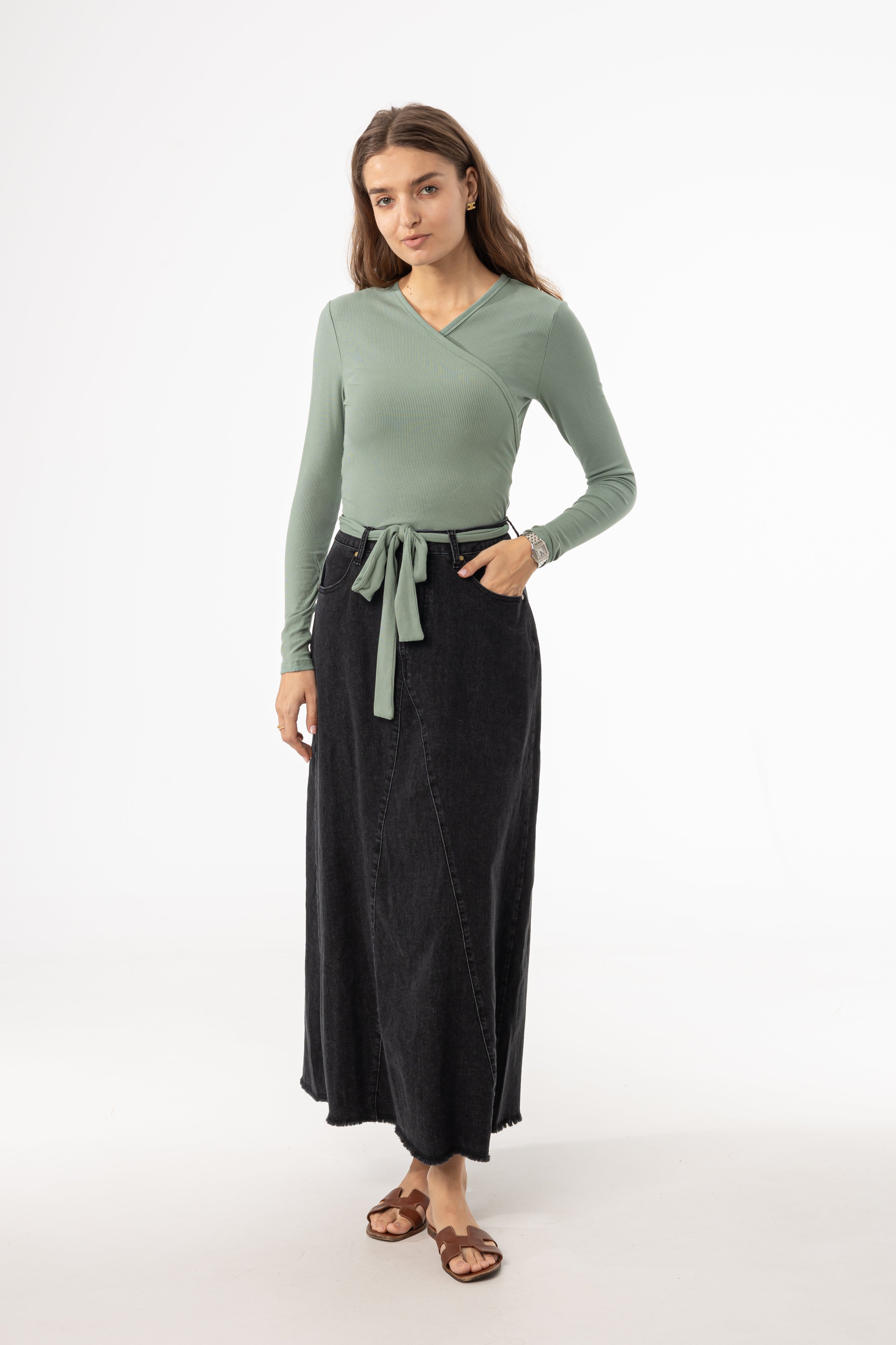Vintage Black Frayed Hem Denim Skirt for Women - Distressed High Waist A-Line Mini Skirt - Perfect for Casual Outfits, Street Style & Summer Fashion
