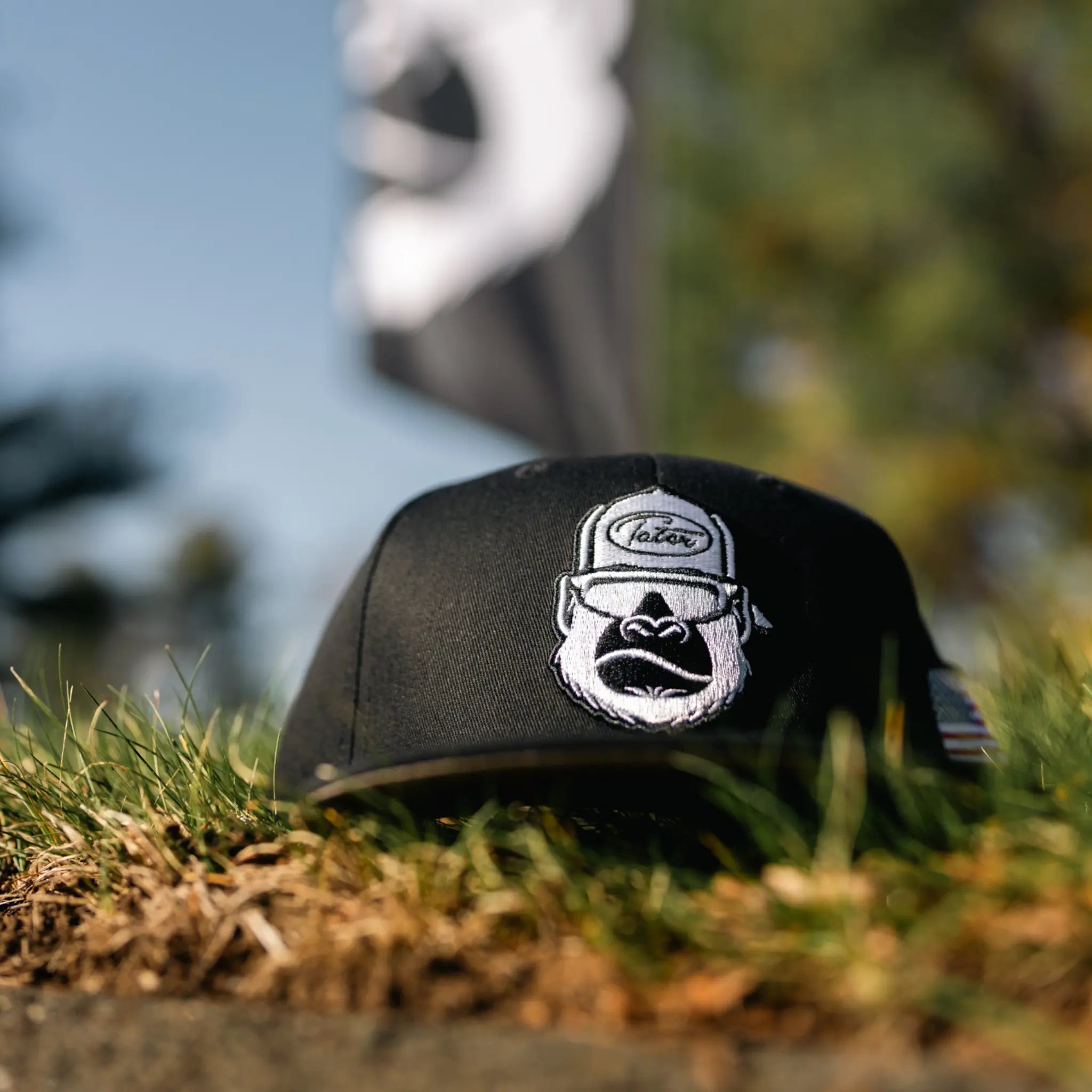 KONG Black Baseball Snapback Hat - Adjustable Classic Dad Cap for Men & Women - Casual & Sporty Style for Outdoor Activities, Sports, and Everyday Wear