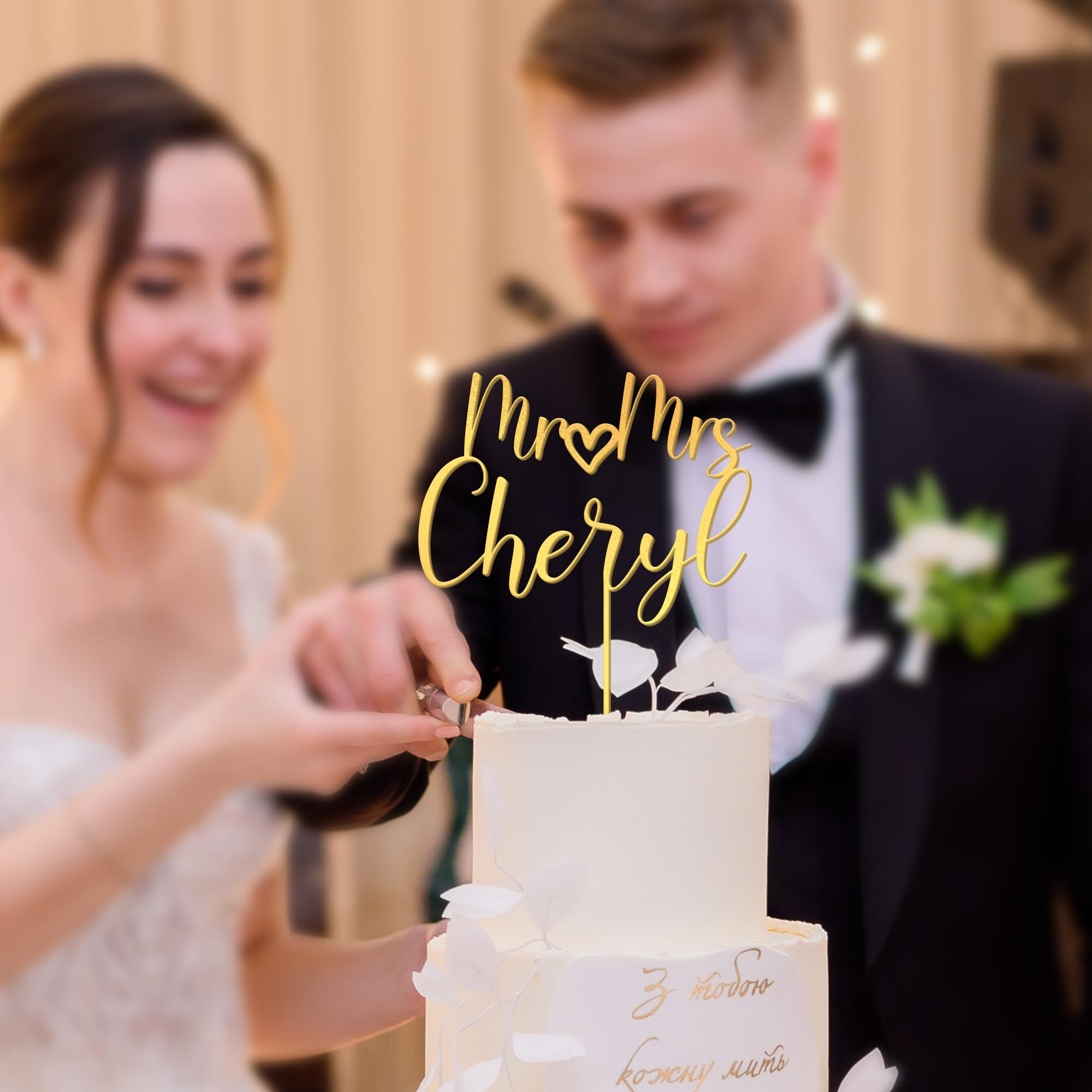 Elegant Heart Wedding Cake Toppers in Gold, Silver & Black - Mr & Mrs Personalized Cake Decorations for Weddings & Anniversaries (CT17) - Perfect for Romantic Celebrations, Bridal Showers & Vow Renewals