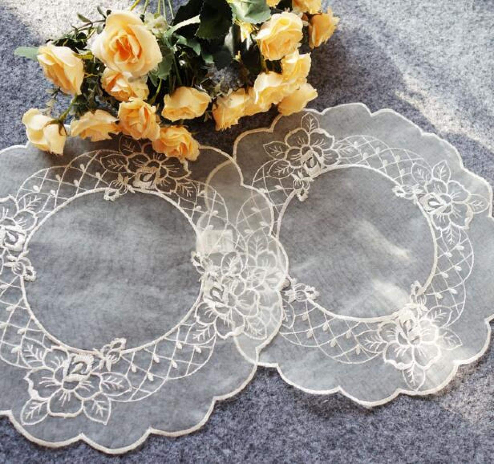 4-Piece White Embroidery Lace Table Placemats Set - 30cm Round Coasters for Mugs, Cups & Pots - Elegant Dining Doily Drink Tea Pads - Perfect for Christmas, Kitchen Decor & Daily Use