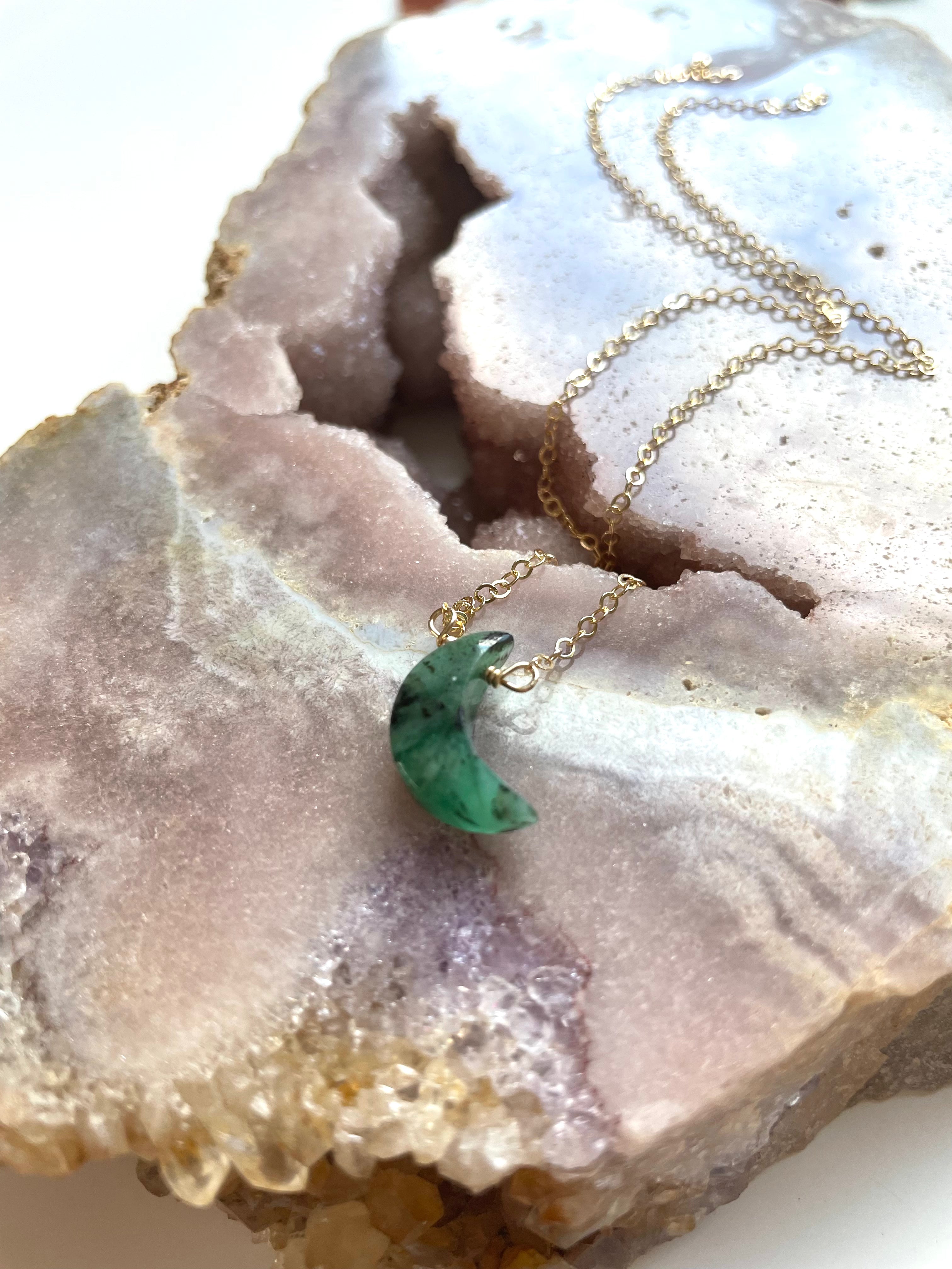 Natural Emerald Crystal Necklace - Crescent Moon Pendant for Women, Genuine Gemstone Jewelry Gift for Birthday/Anniversary | Perfect for Boho Style, Spiritual Healing & Everyday Elegance