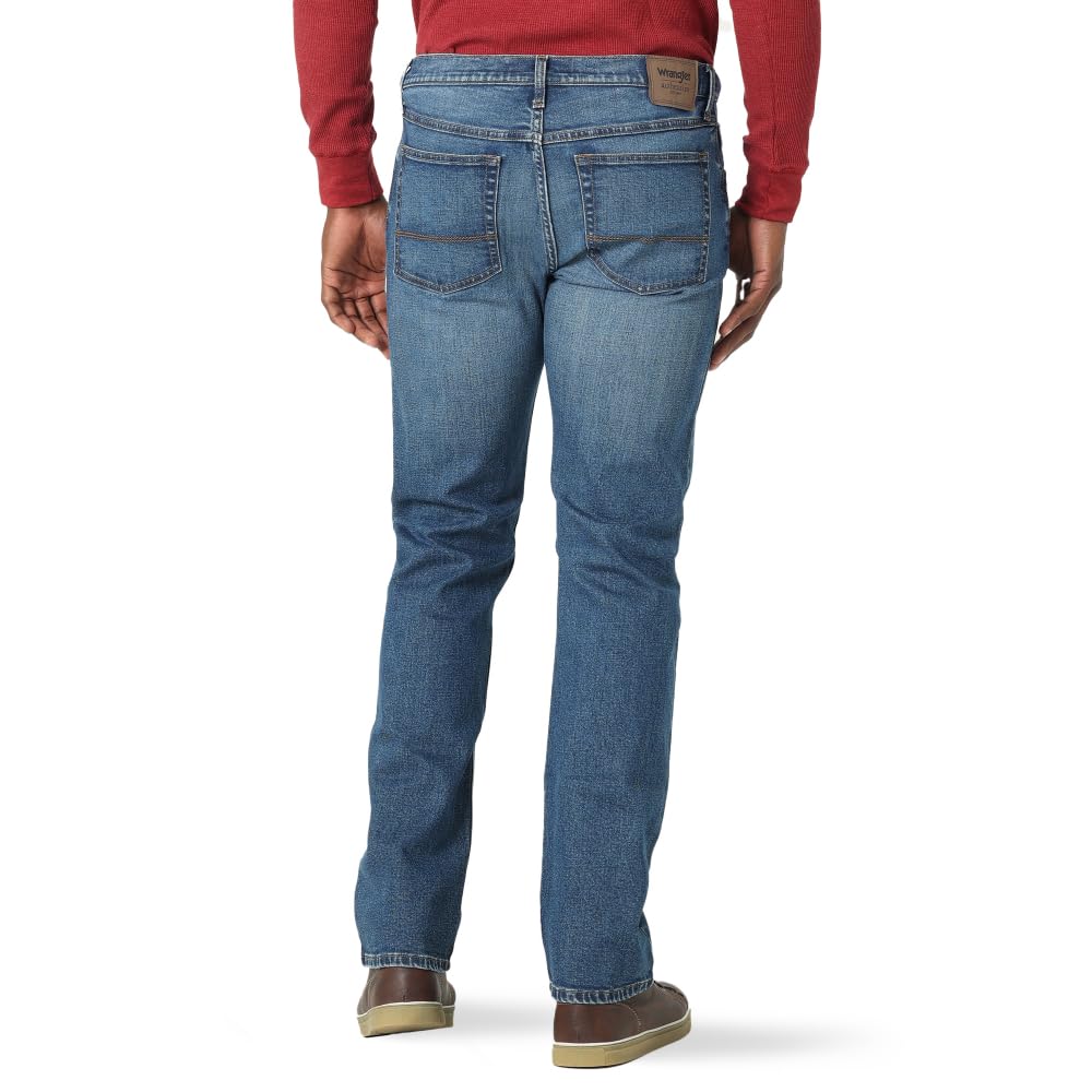 Wrangler Authentics Men's Slim Fit Straight Leg Jeans - Comfortable Denim Pants for Casual Wear & Everyday Outfits