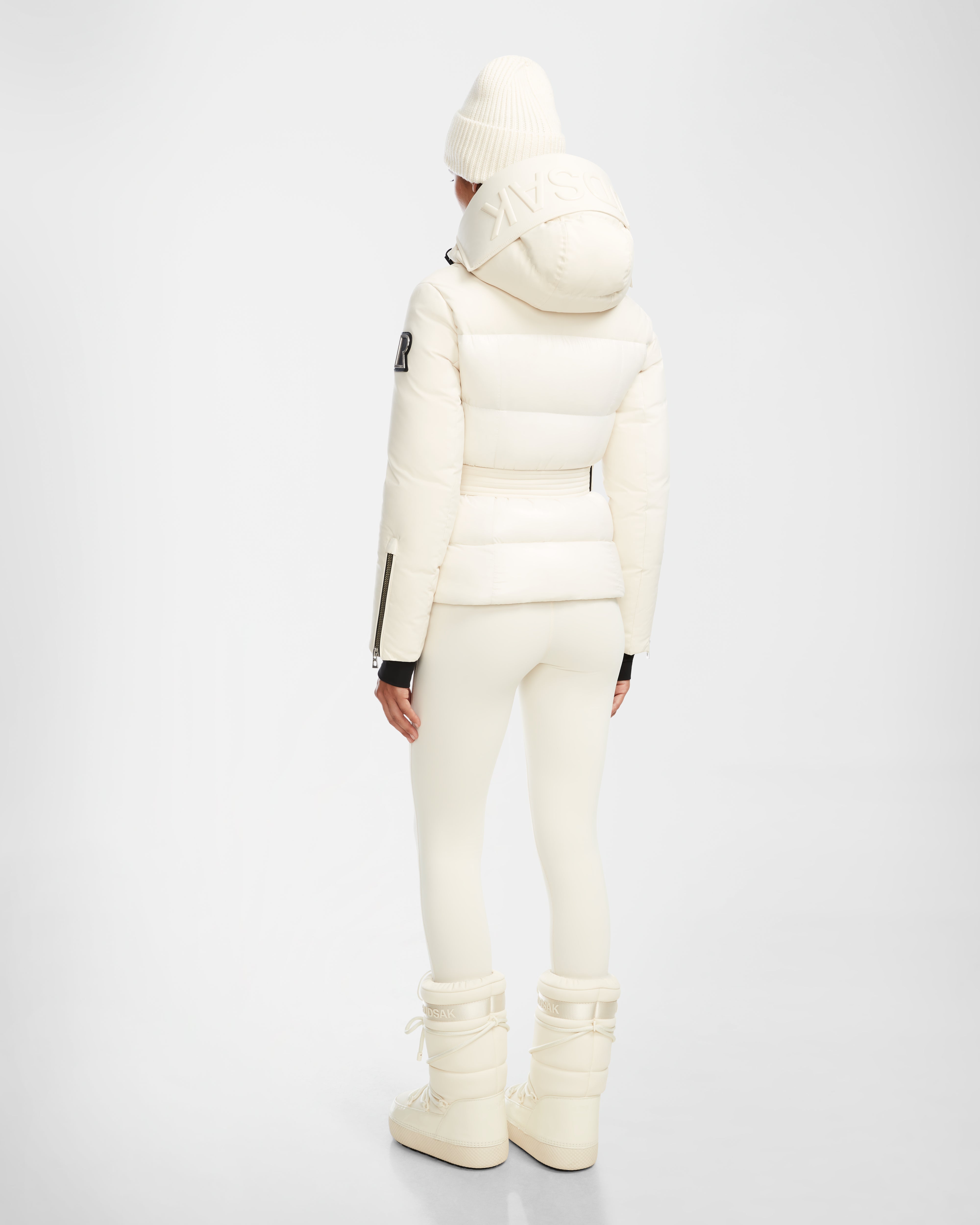CAIRA 8123599 Iceland - Premium Travel Gear for Adventure & Outdoor Exploration