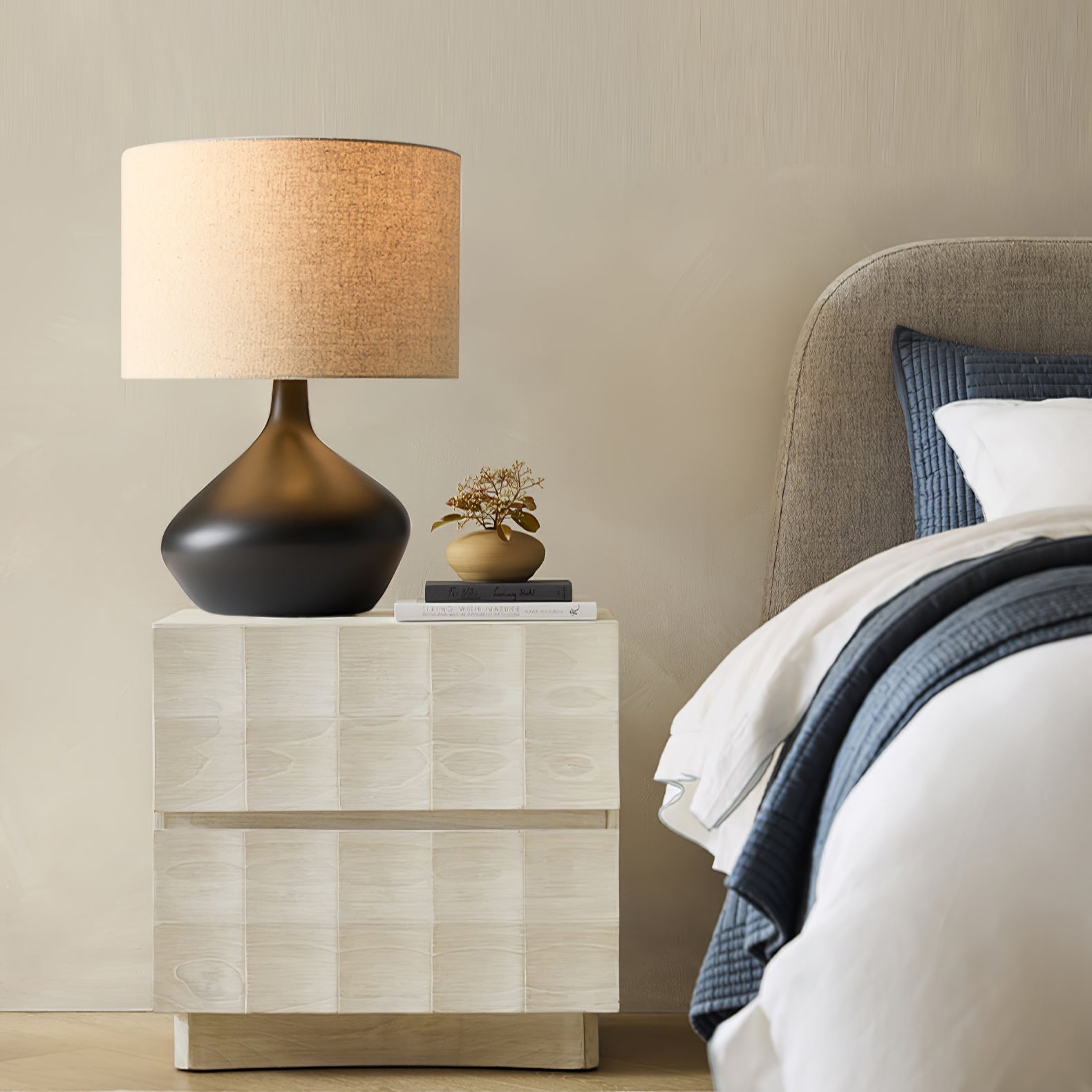 Lumea Artisan Ceramic Table Lamp - Handmade Decorative Lighting for Living Room, Bedroom & Office - Perfect for Cozy Ambiance & Home Decor