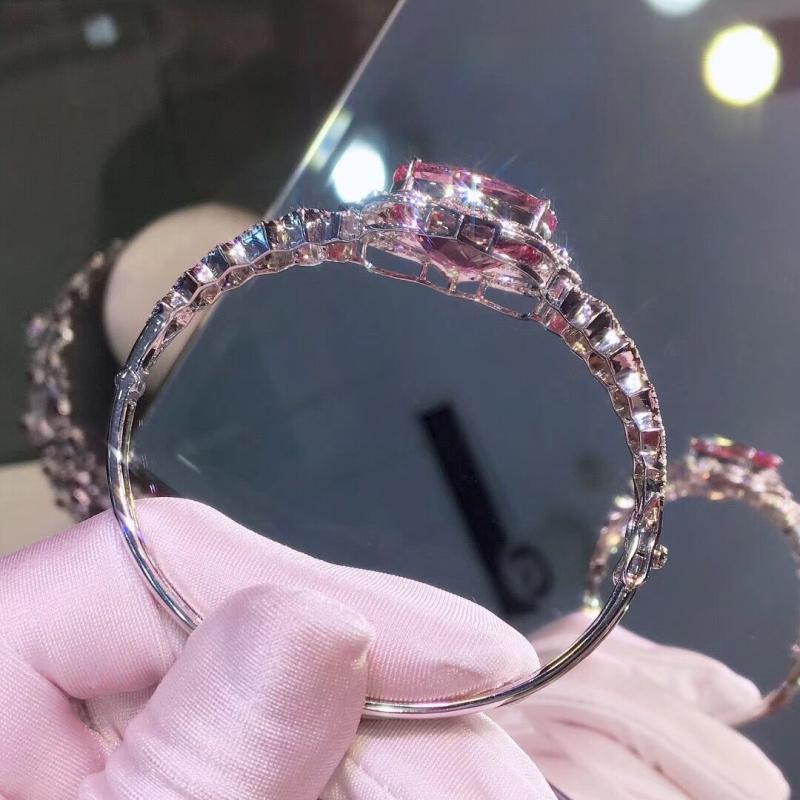 Luxury Diamond Royal Jewelry Bracelet for Women - Elegant Gift for Weddings, Anniversaries & Special Occasions