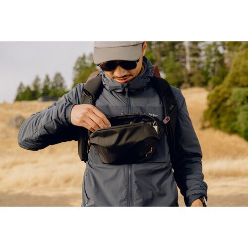Peak Design Outdoor Sling 2L Black - Compact Camera Bag for Travel & Hiking - Waterproof Crossbody Sling Pack for DSLR, Mirrorless & Everyday Essentials