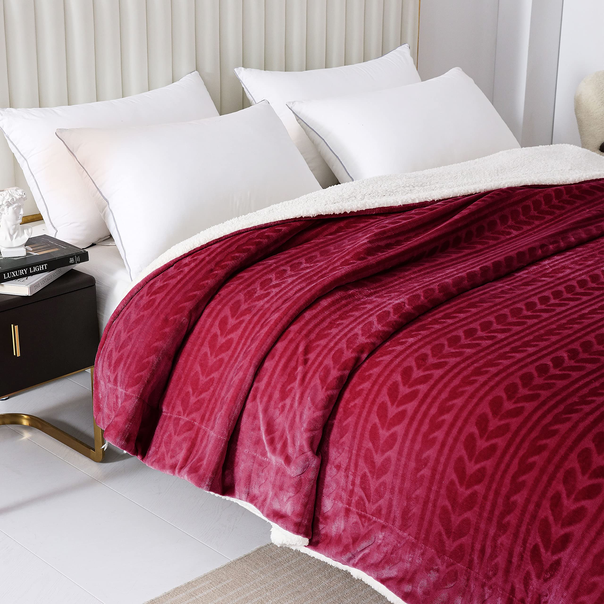 King Size Sherpa Fleece & Reversible Velvet Bed Blanket - Extra Warm 90x104 Inch Throw for Bed, Couch & Sofa in Deep Red | Perfect for Winter Nights, Cozy Movie Time & Guest Room Comfort