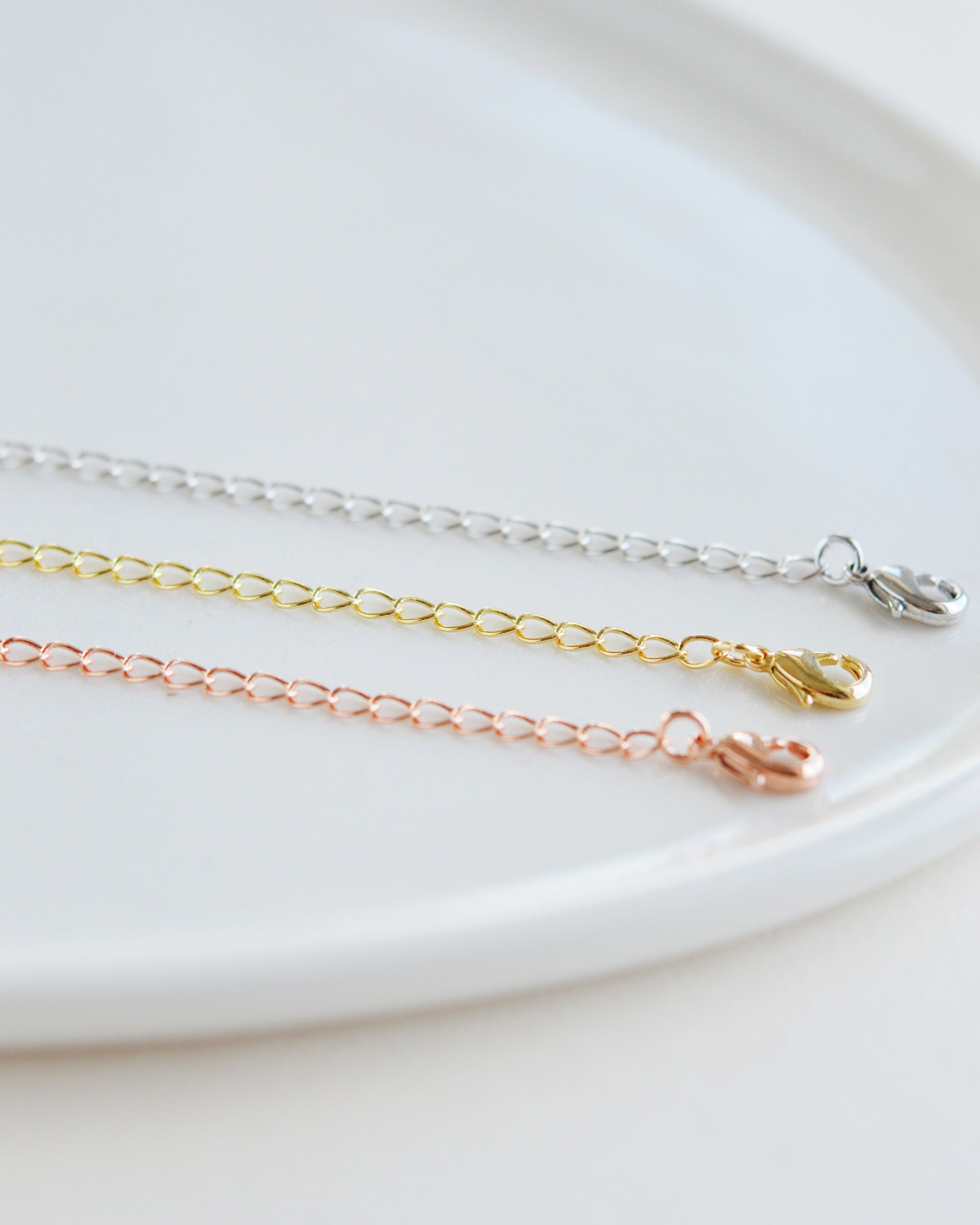 Adjustable Jewelry Extender Chain - Gold & Silver Extender Clasps for Necklaces & Bracelets - Perfect for Customizing & Extending Jewelry Length | Ideal for Gifts, DIY & Everyday Wear