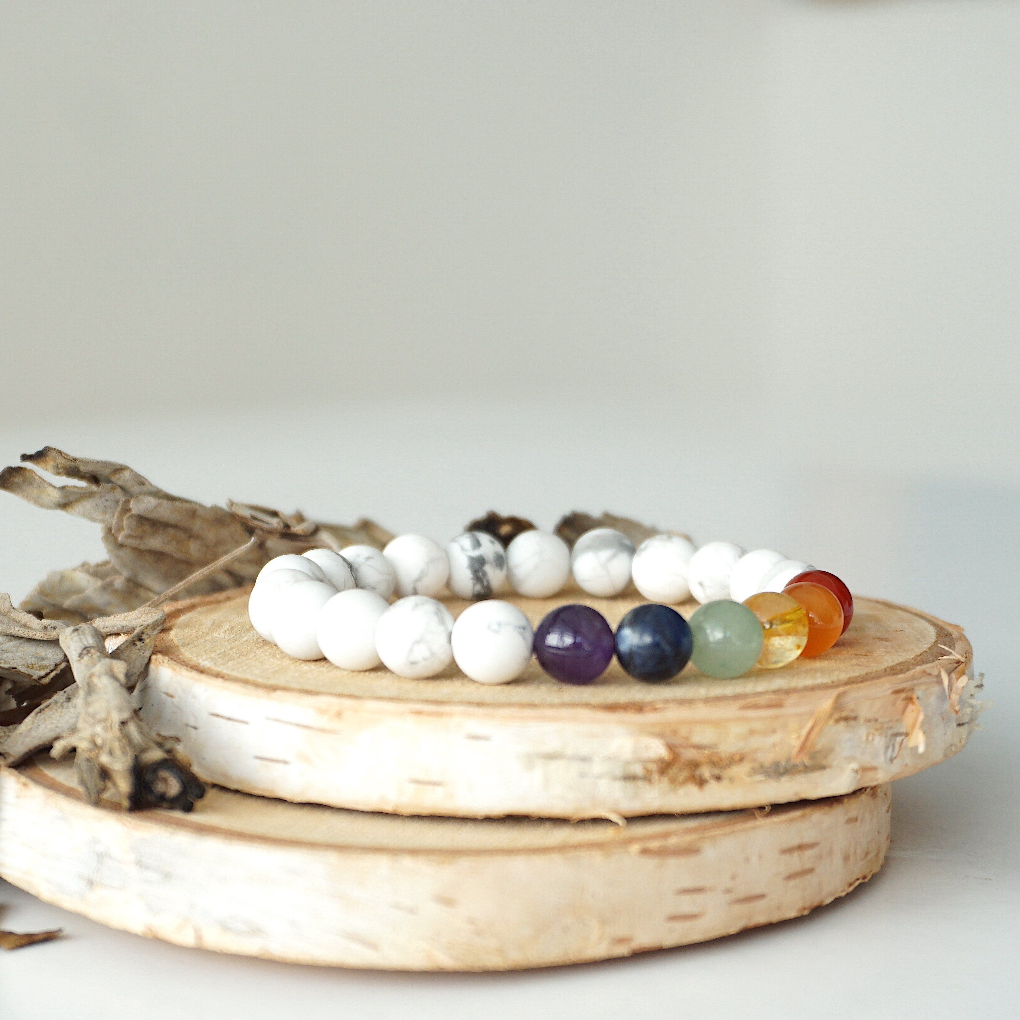 Healing Crystal Mala Bracelet with Rainbow White Howlite, Carnelian, Citrine, Green Aventurine, Lapis Lazuli & Amethyst - Meditation, Yoga & Spiritual Chakra Balancing Jewelry