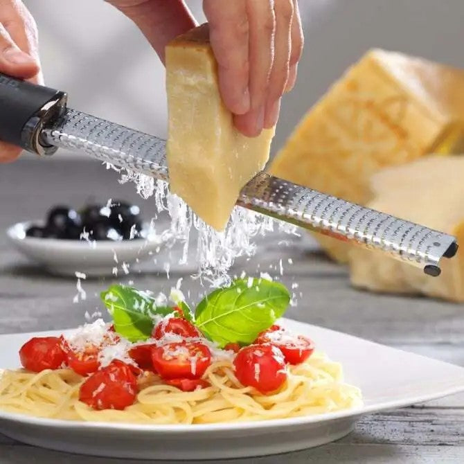 Microplane Premium Series Zester Grater - Ultra Sharp Stainless Steel Kitchen Tool for Zesting Citrus, Grating Cheese & Chocolate - Perfect for Baking, Cooking & Garnishing Dishes