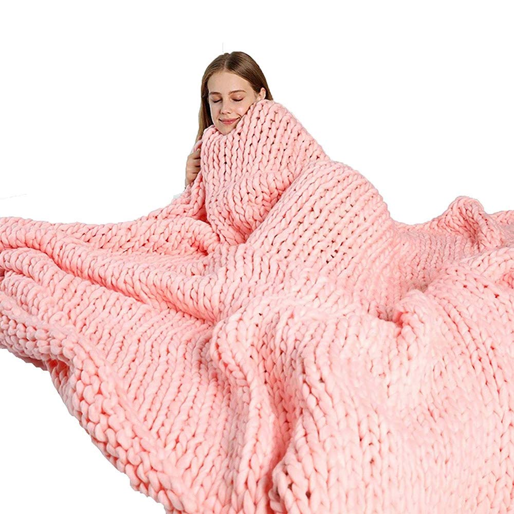 Soft Chunky Knit Throw Blanket - 100x120cm Thick Braided Handmade Weighted Blanket for Bed, Sofa & Chair | Cozy Home Decor & Gift Idea | Perfect for Winter Nights, Movie Time & Relaxation (Red)