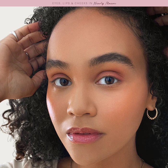 Rare Beauty Stay Vulnerable Glossy Lip Balm - Hydrating & Shiny Lip Gloss for Dry Lips | Perfect for Everyday Wear & Makeup Looks