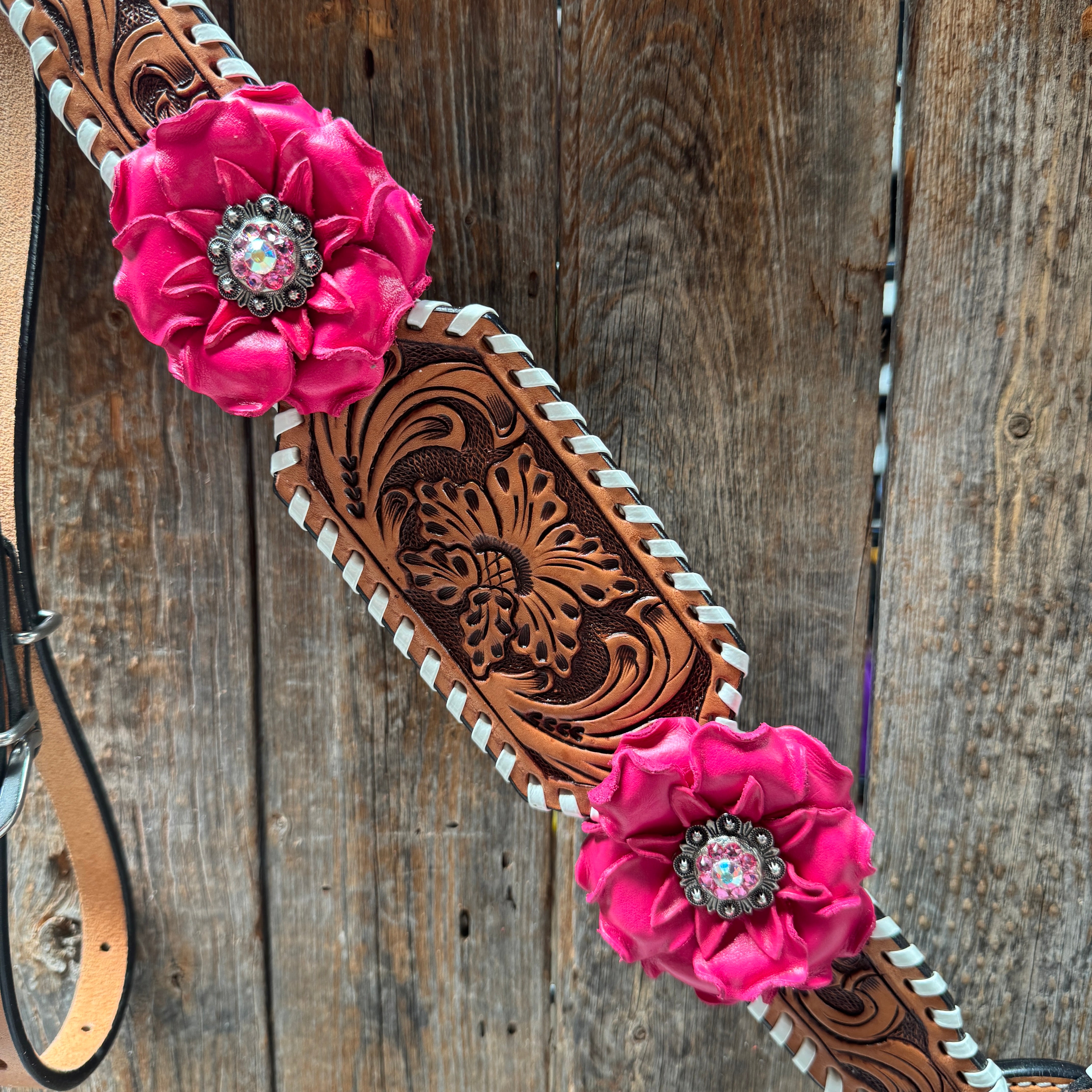 Pink and White Light Oil Whipstitch One Ear & Breastcollar Horse Tack Set #OEBC437 - Perfect for Western Riding, Shows, and Trail Competitions
