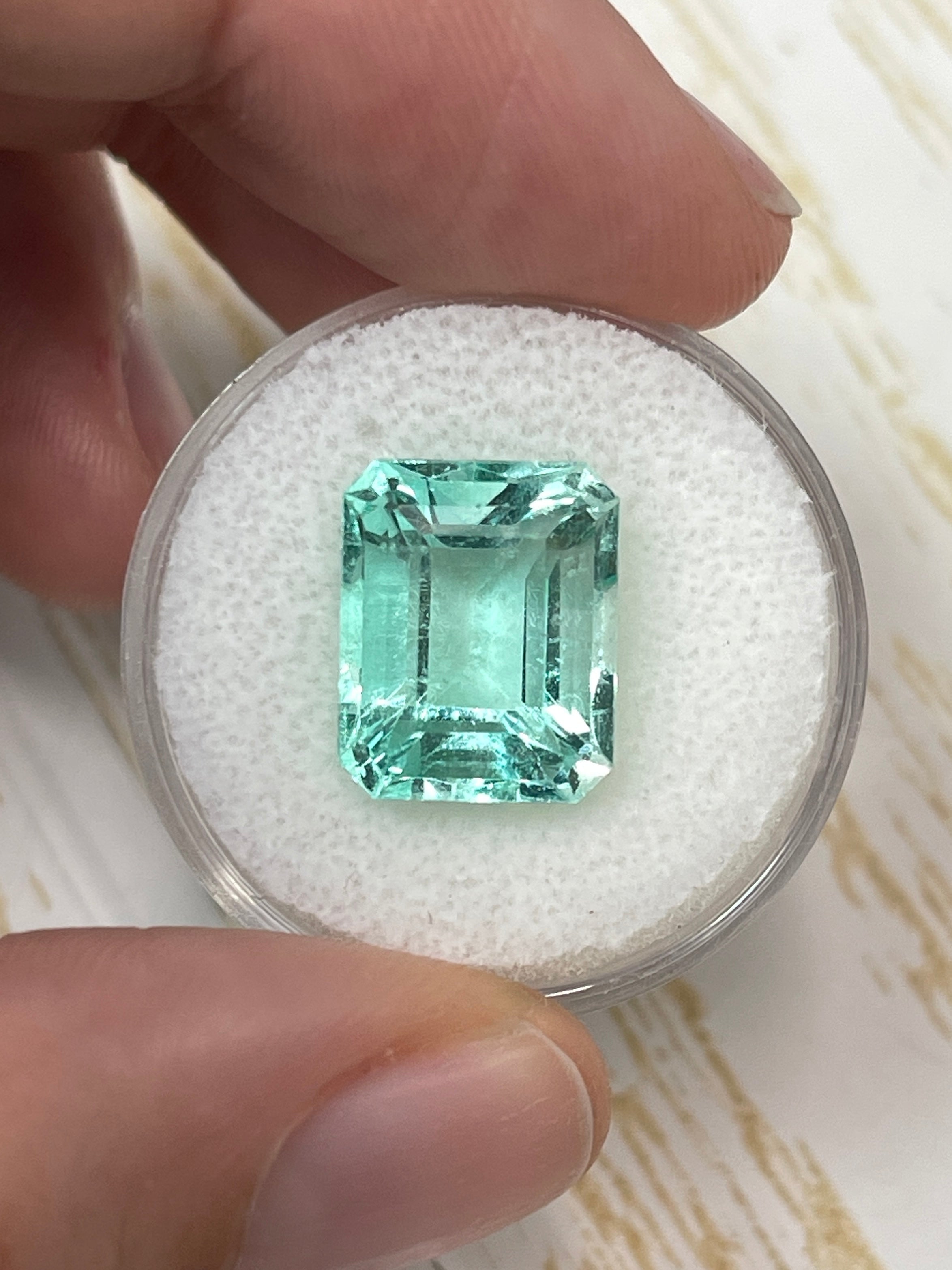 10.26 Carat VS Green Colombian Emerald Loose Gemstone - 13x11mm Emerald Cut for Jewelry Making, Engagement Rings & Luxury Gifts