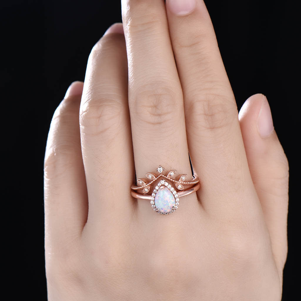 Vintage 14K/18K Gold Pear Opal Rose Gold Wedding Ring Set with Halo Leaf Band - Elegant Bridal Jewelry for Engagement, Anniversary & Special Occasions