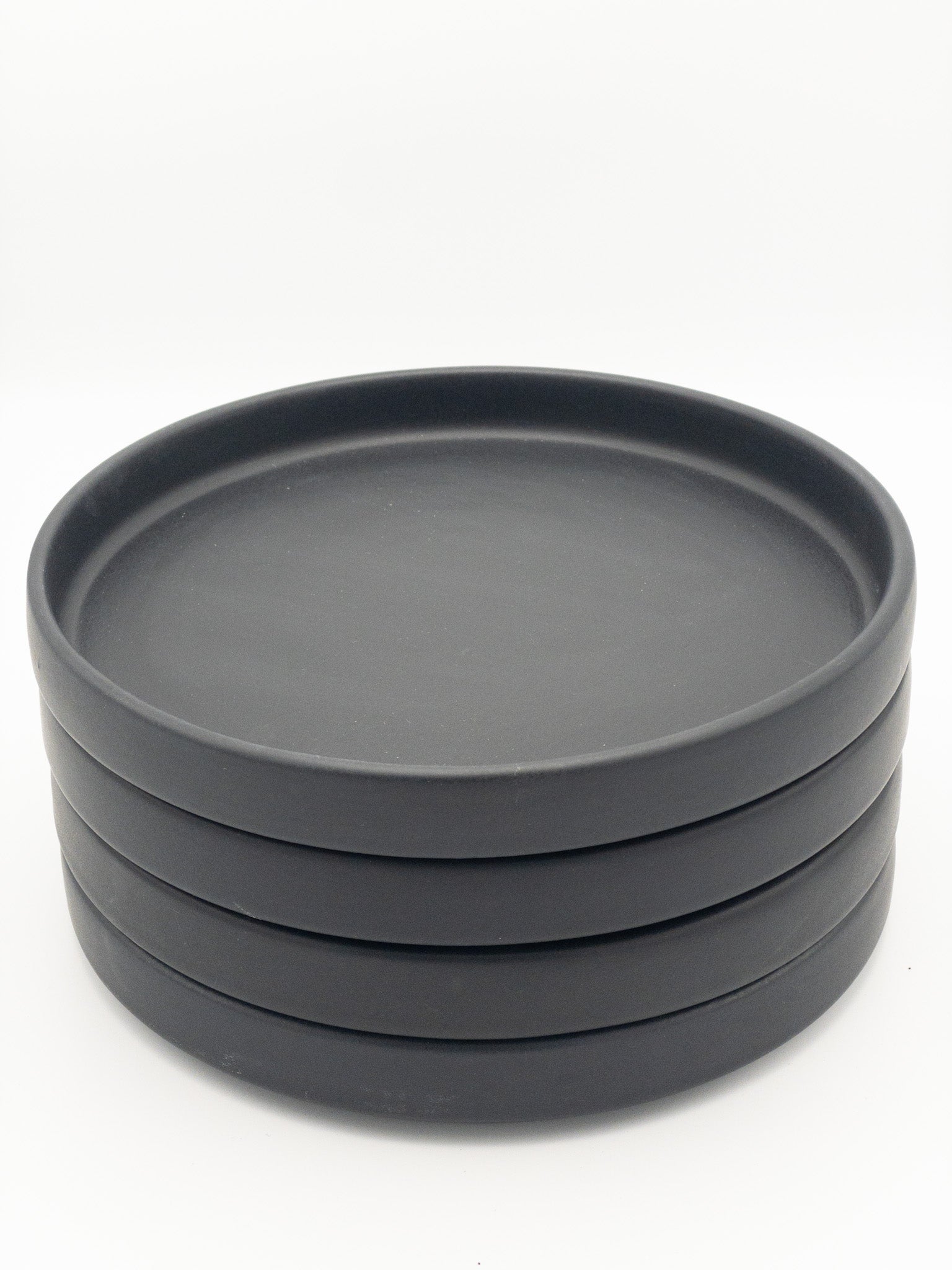 Modern American Dinner Plate Set - 4-Piece Matte Black Ceramic Plates for Everyday Dining & Entertaining