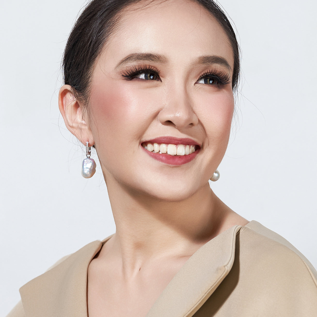 18K Gold Baroque Pearl Earrings for Women - Elegant Vintage Style Pearl Jewelry Gift for Wedding, Party & Special Occasions