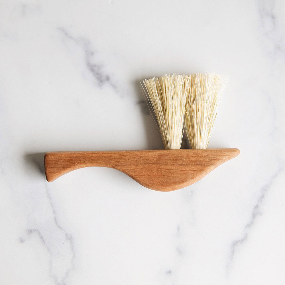 MT1000 Small Wooden Counter Brush - Natural Wood Handle, Compact Design for Kitchen, Bar & Restaurant Cleaning - Perfect for Countertops, Tables & Hard Surfaces