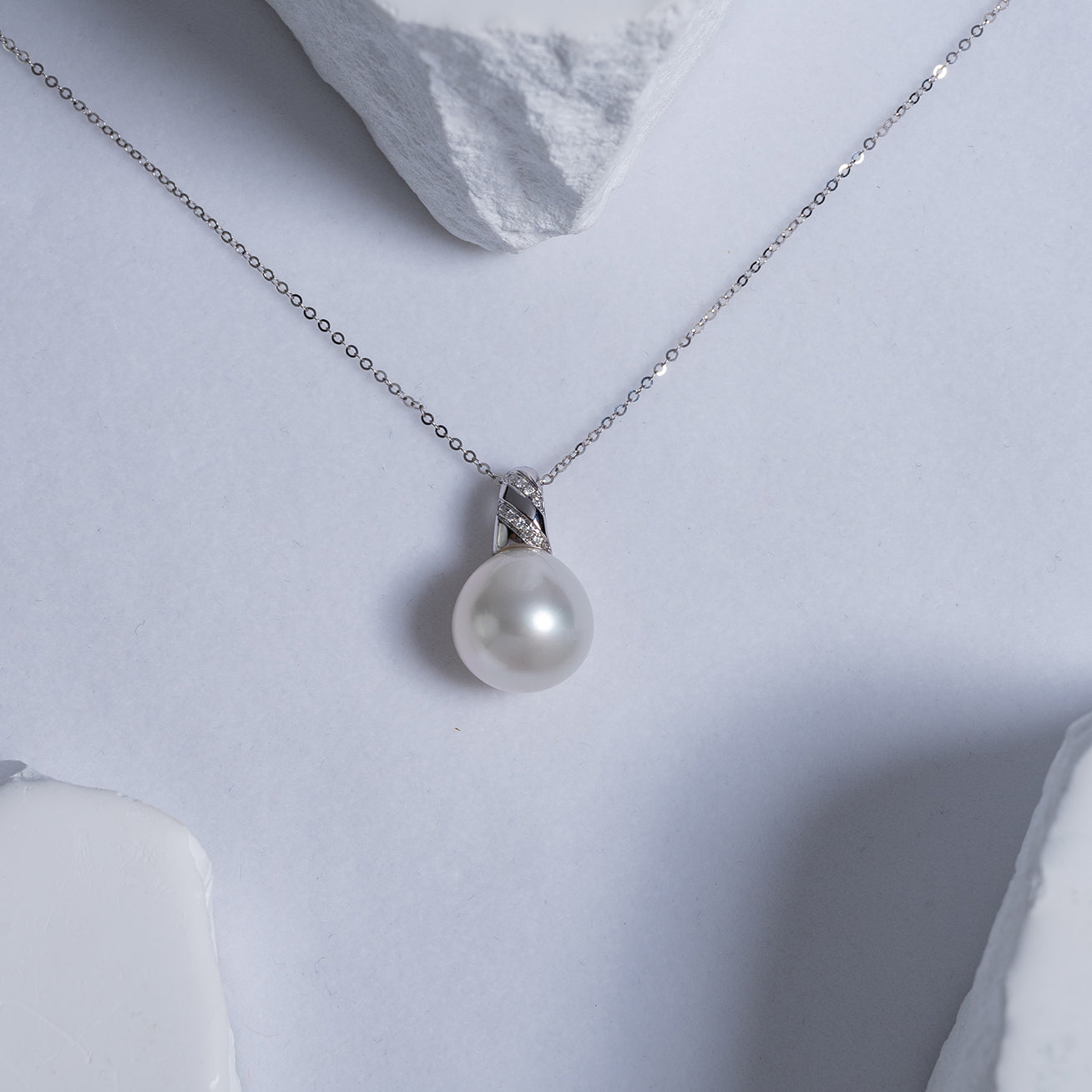 18K Solid Gold Australian White Diamond Saltwater Pearl Necklace - Elegant Bridal Jewelry & Anniversary Gift for Women (KN00136) | Perfect for Weddings, Parties & Special Occasions