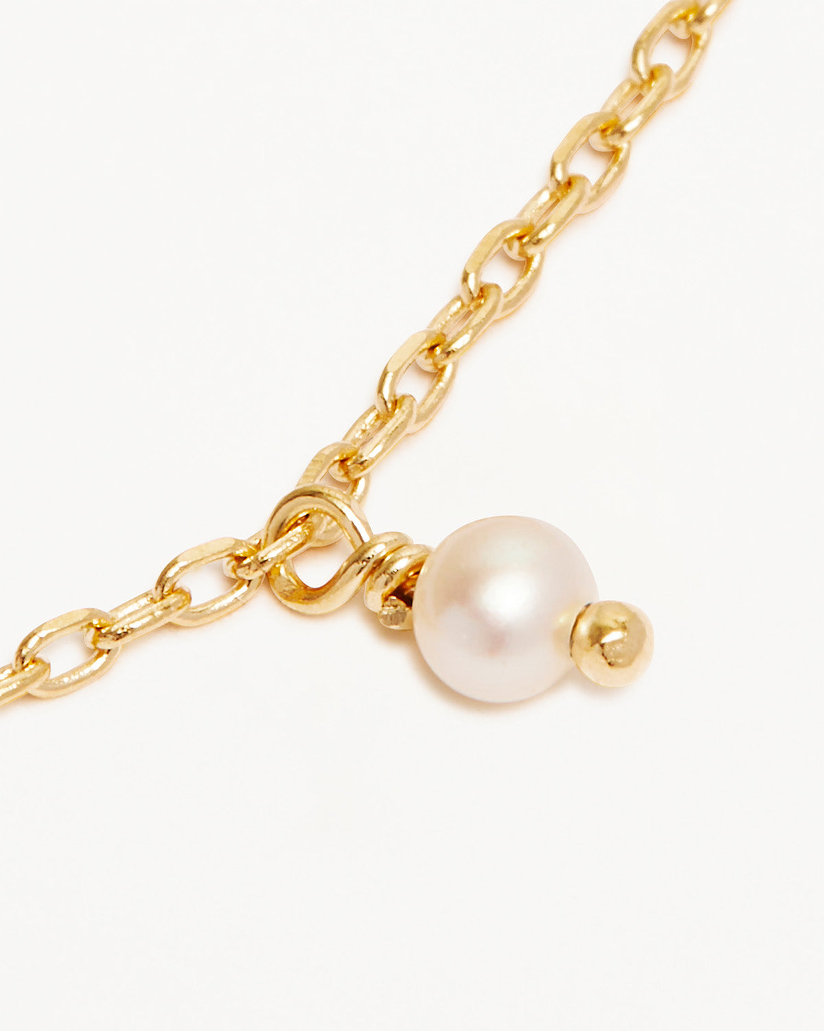 18K Gold Vermeil Peace Anklet - Dainty Ankle Bracelet for Women, Adjustable Chain for Comfort - Perfect for Beach, Summer & Boho Style Outfits