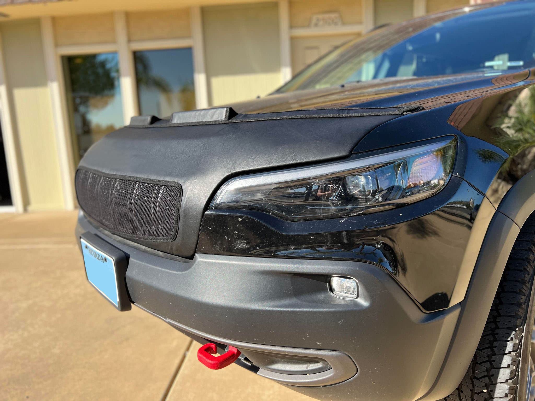 Jeep Cherokee Hood Bonnet Bra Cover (2019-2022) - Durable Car Protection for Off-Road Adventures & Daily Driving