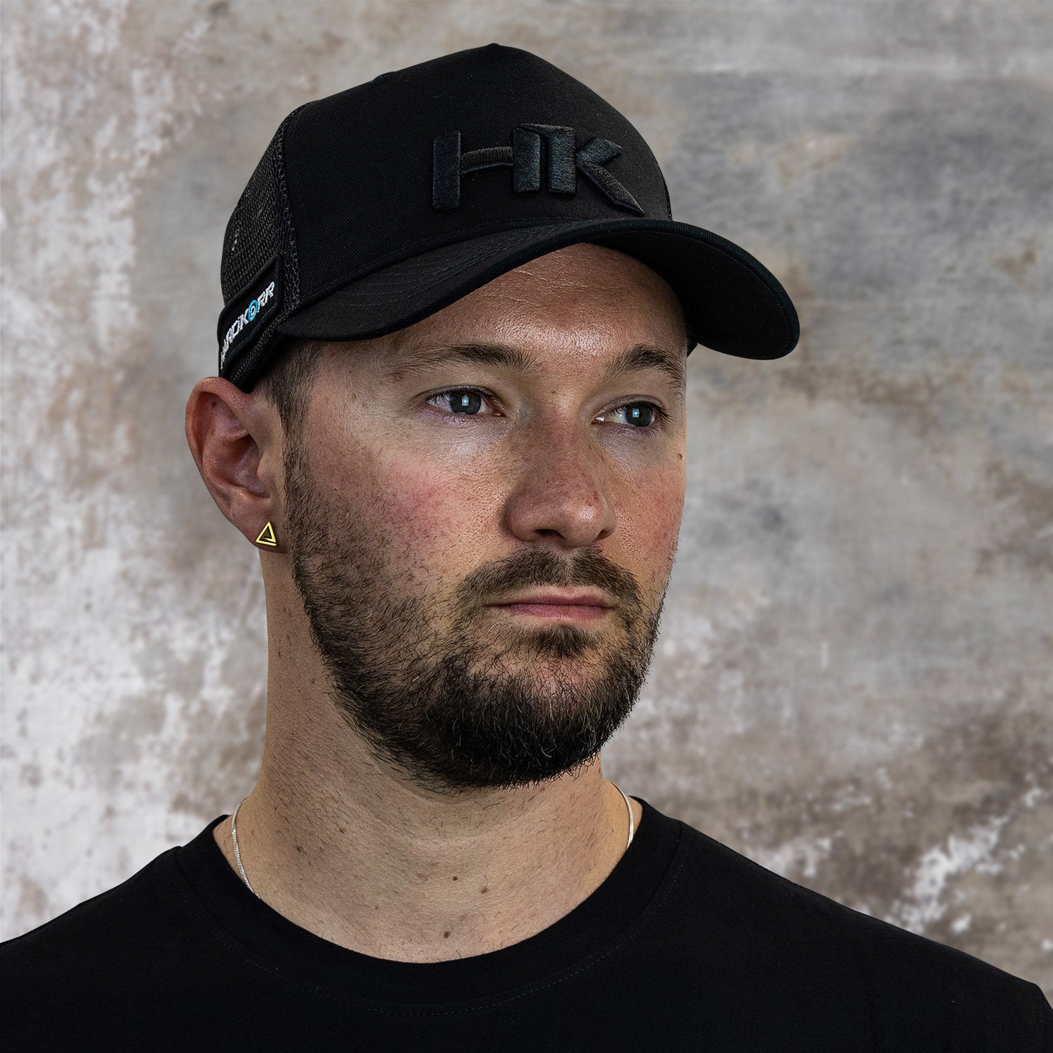 Trucker Hat Snapback with Black Emblem - Adjustable Baseball Cap for Men & Women - Perfect for Outdoor Activities, Sports, and Casual Wear