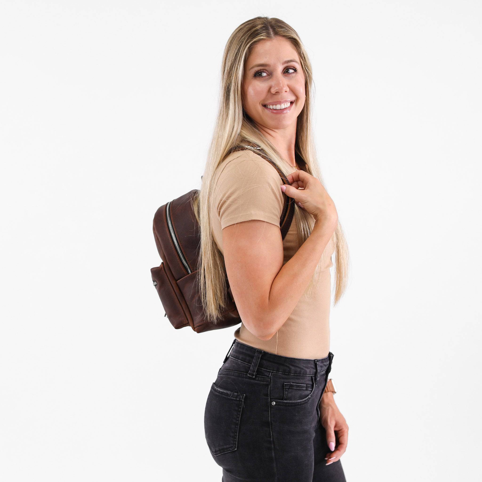 Premium Genuine Leather Backpack for Men & Women - Durable Travel Laptop Bag with USB Charging Port - Perfect for Work, School, and Outdoor Adventures