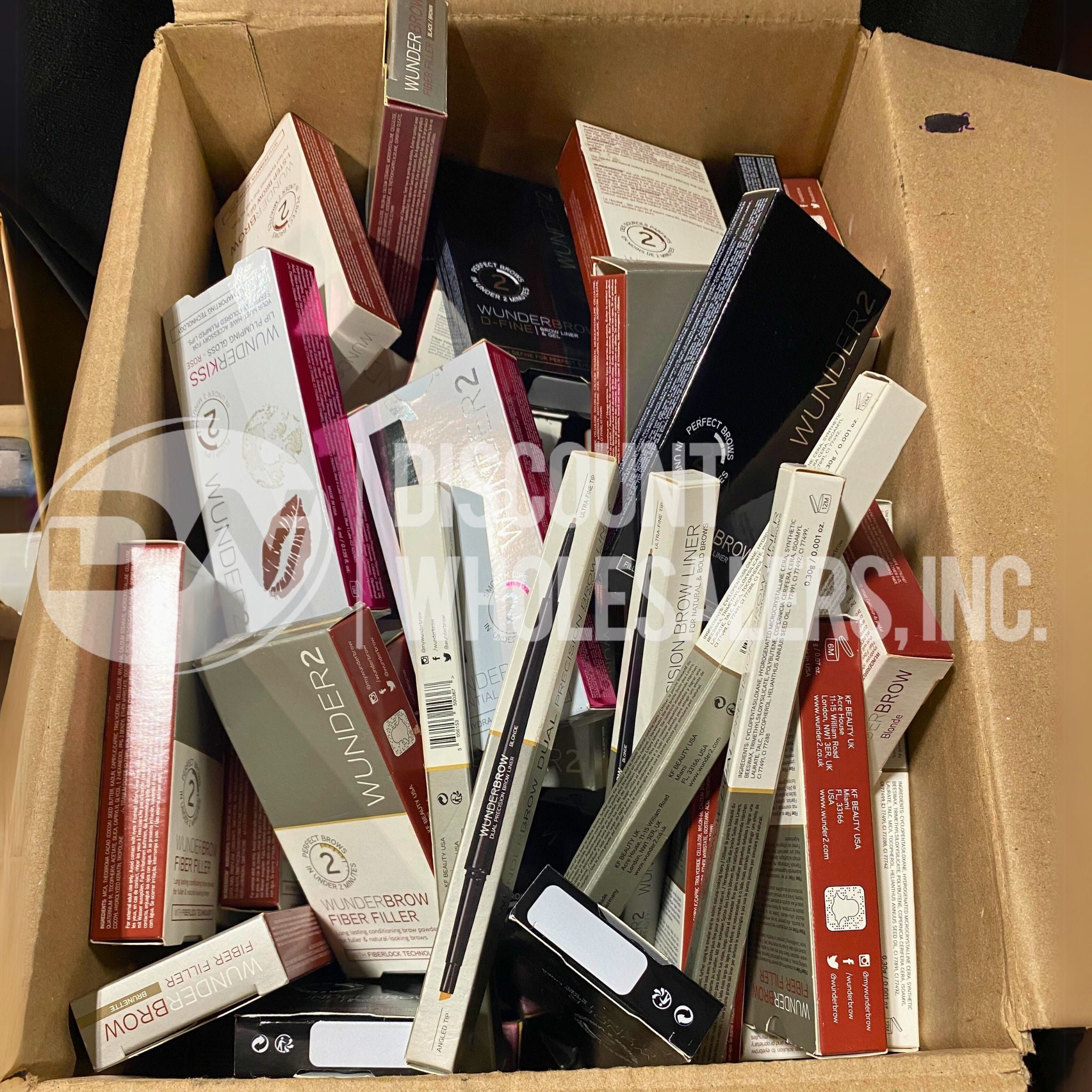 Wunder2 Assorted Makeup Set - Brow Liner, Lip Scrub & Lip Plumper (65 Pcs) for Eyebrow Shaping & Full Lips - Perfect for Daily Makeup & Beauty Routine