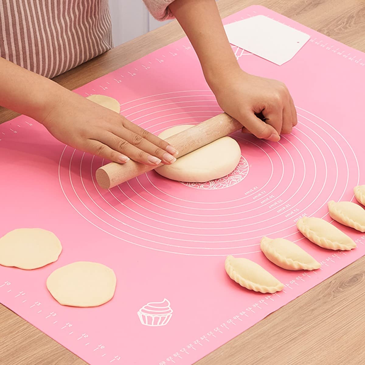 Non-Stick Silicone Baking Mat with Measurements - 50 x 40 cm Heat-Resistant Reusable Pastry Dough Rolling Mat for Fondant, Cookies & Bread - BPA Free Kitchen Tool for Baking, Cooking & Table Placemat