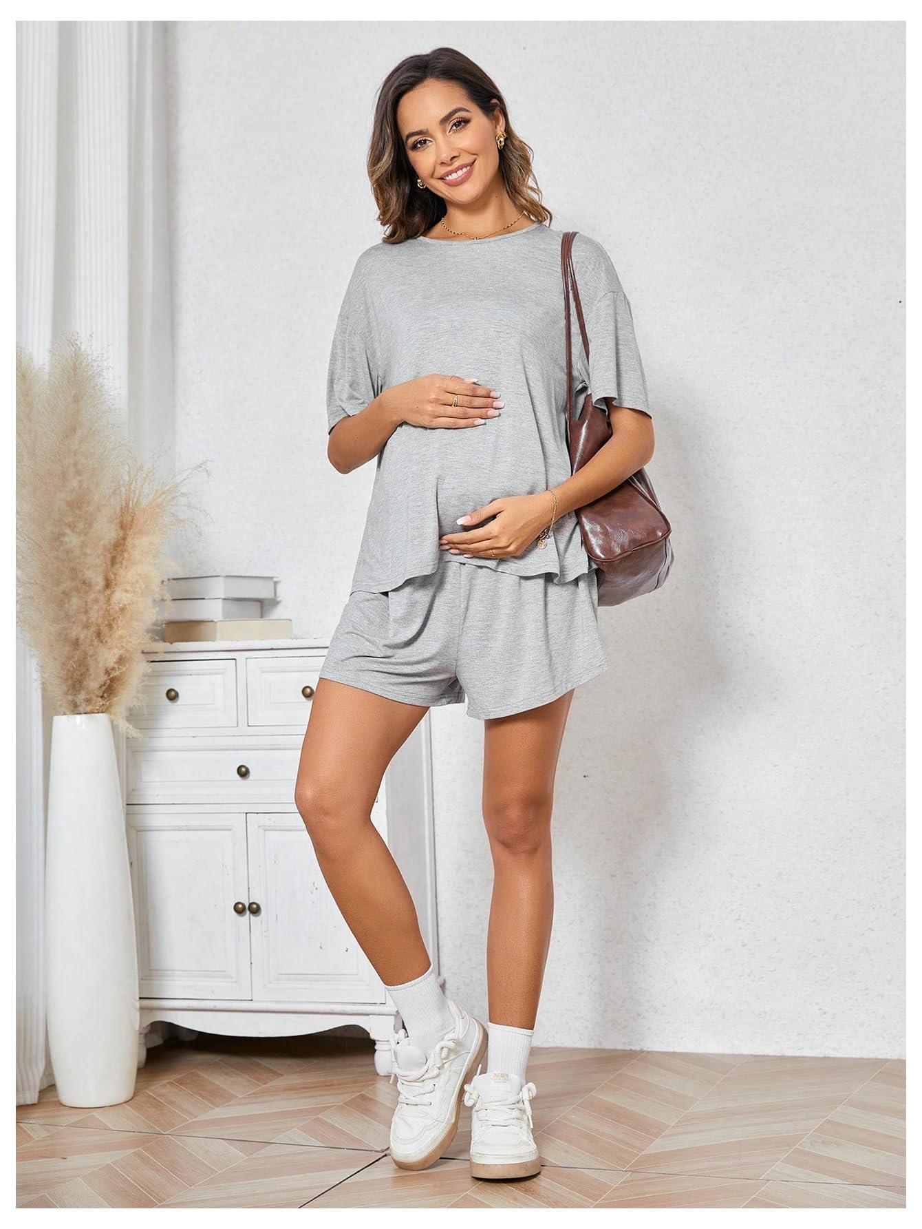 Verdusa Women's Maternity Pajama Set - 2 Piece Nursing Sleepwear with Drop Shoulder Top & Shorts | Soft Lounge Wear for Pregnancy & Breastfeeding Comfort