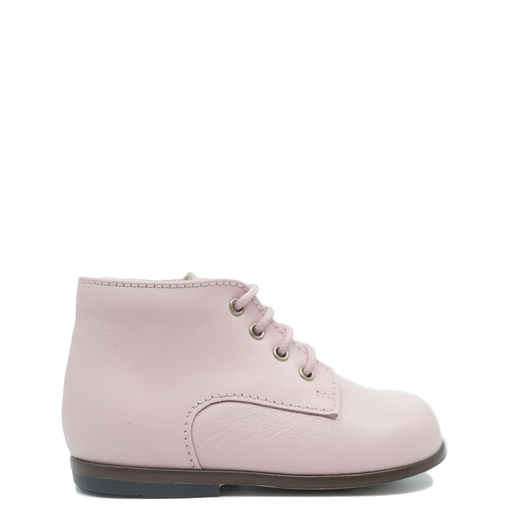 Beberlis Soft Pink Baby Booties for Newborns & Infants - Warm & Cozy First Walkers for Winter, Photo Shoots & Special Occasions